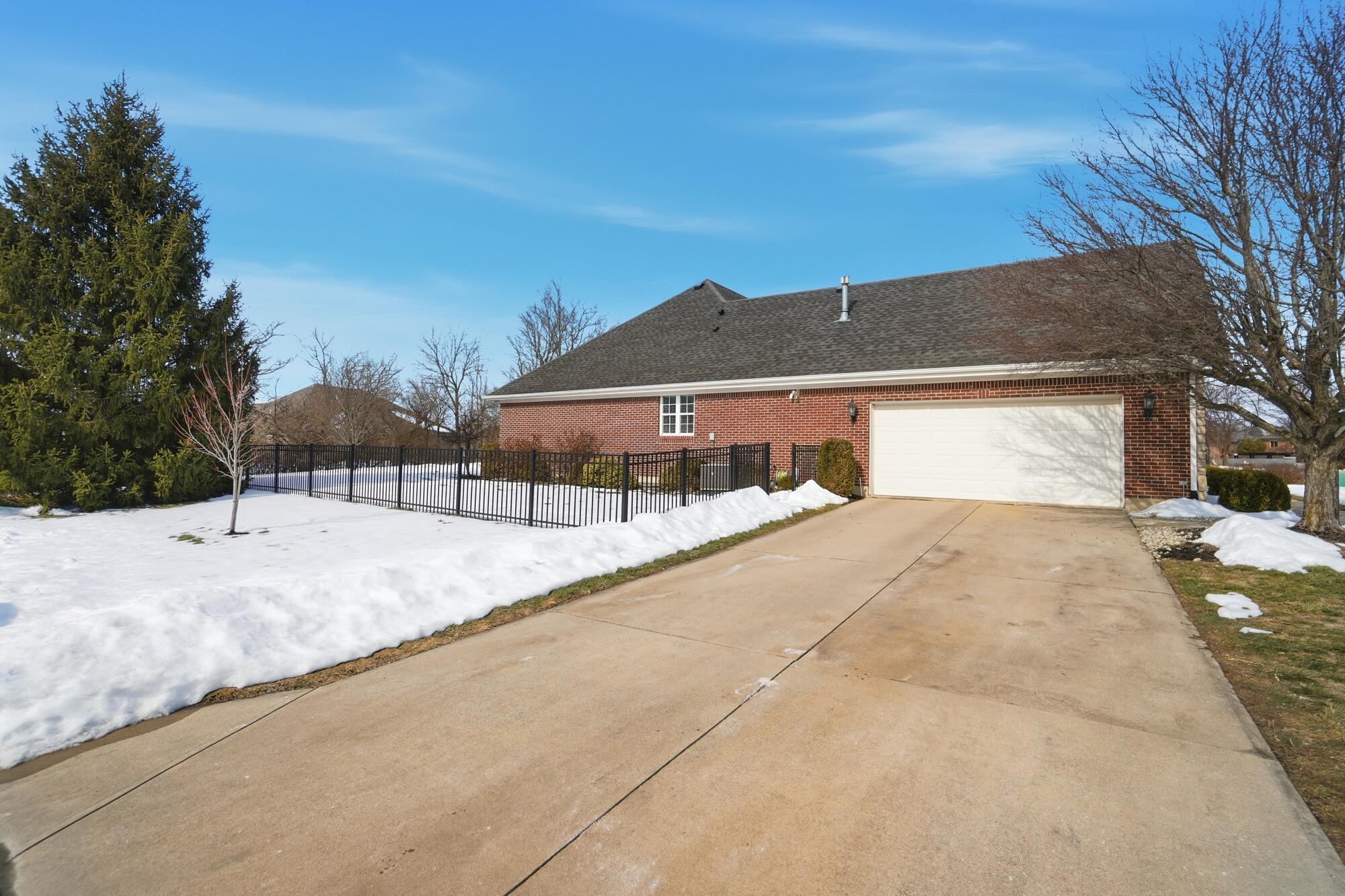 986 Brookwood Drive, Troy, Ohio 45373