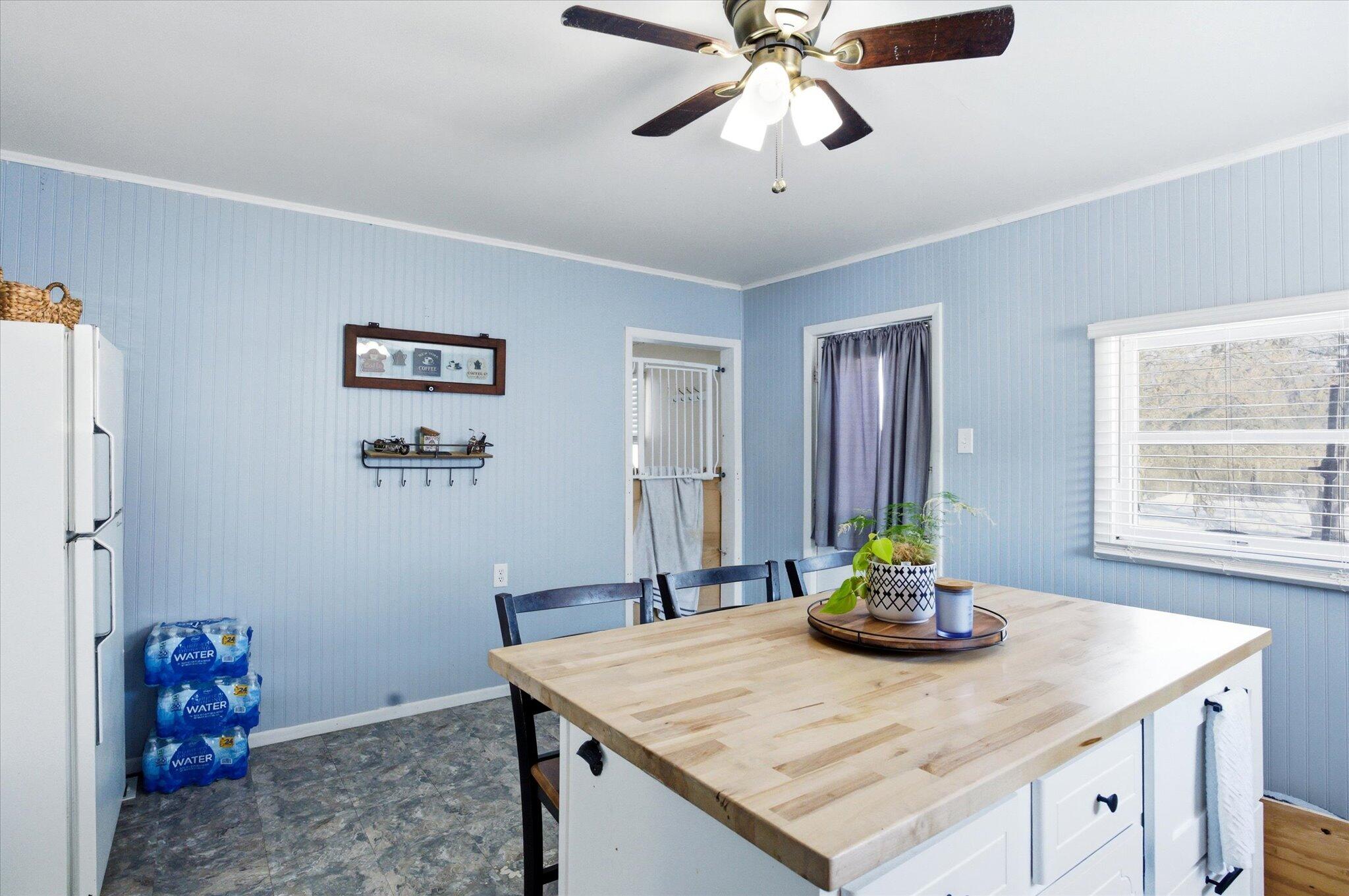 2332 Villa Road, Springfield, Ohio 45503