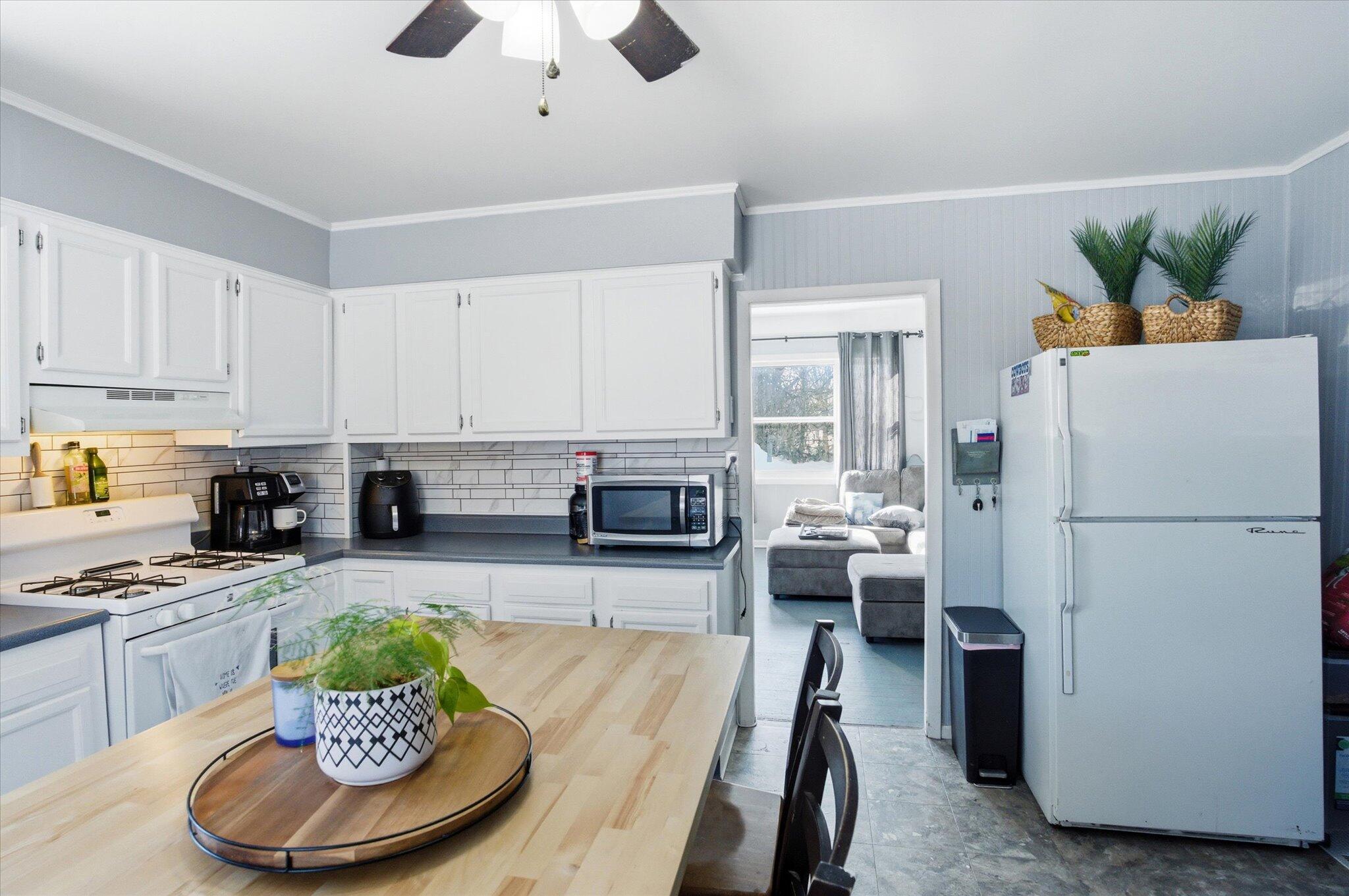 2332 Villa Road, Springfield, Ohio 45503