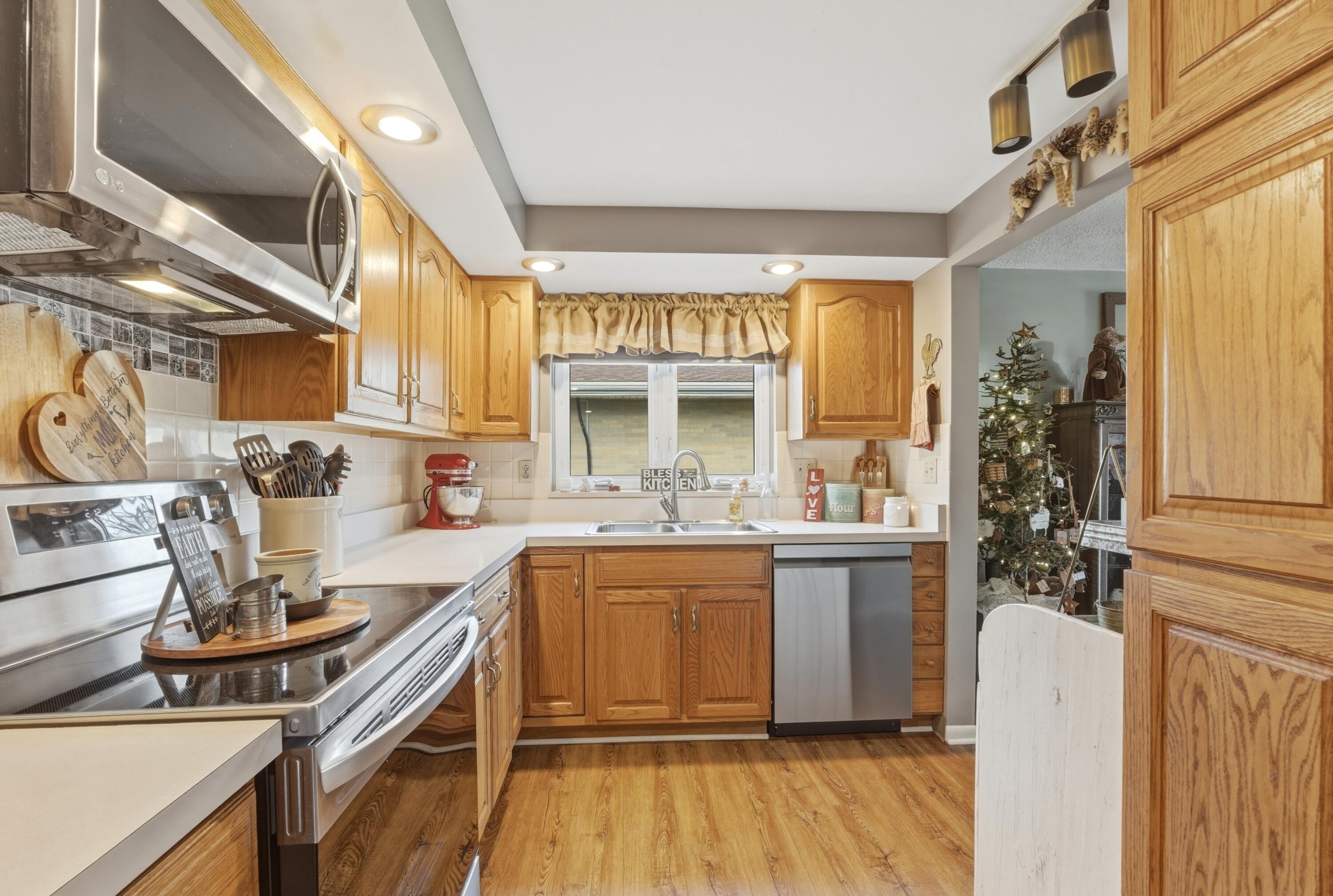 1408 Mapleridge Drive, Fairborn, Ohio 45324