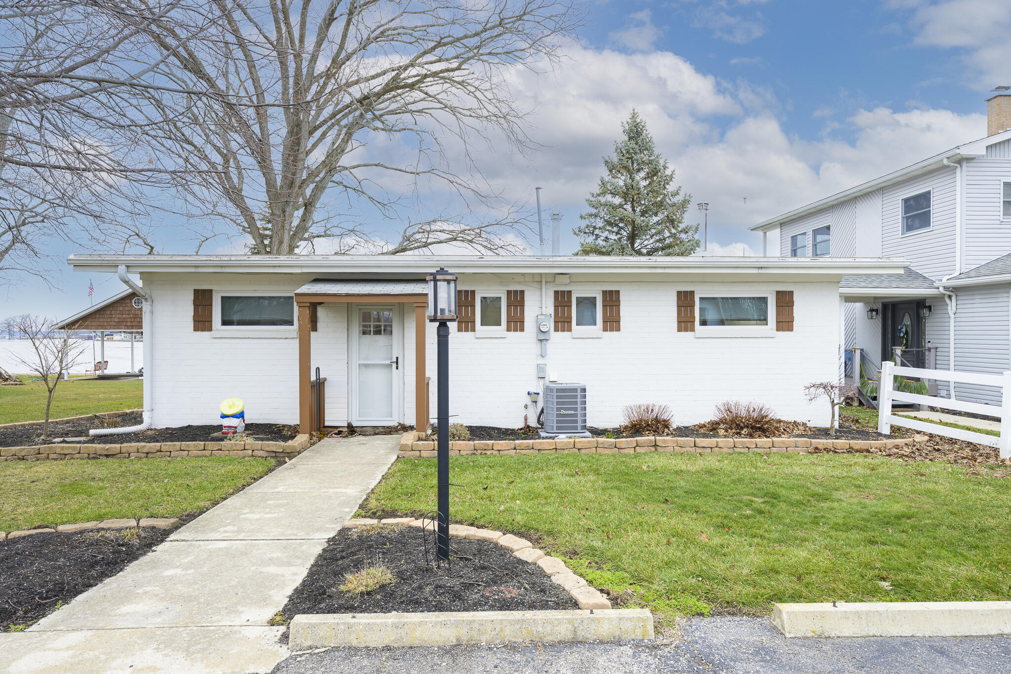 9833 Lake Breeze Drive, Belle Center, Ohio 43310