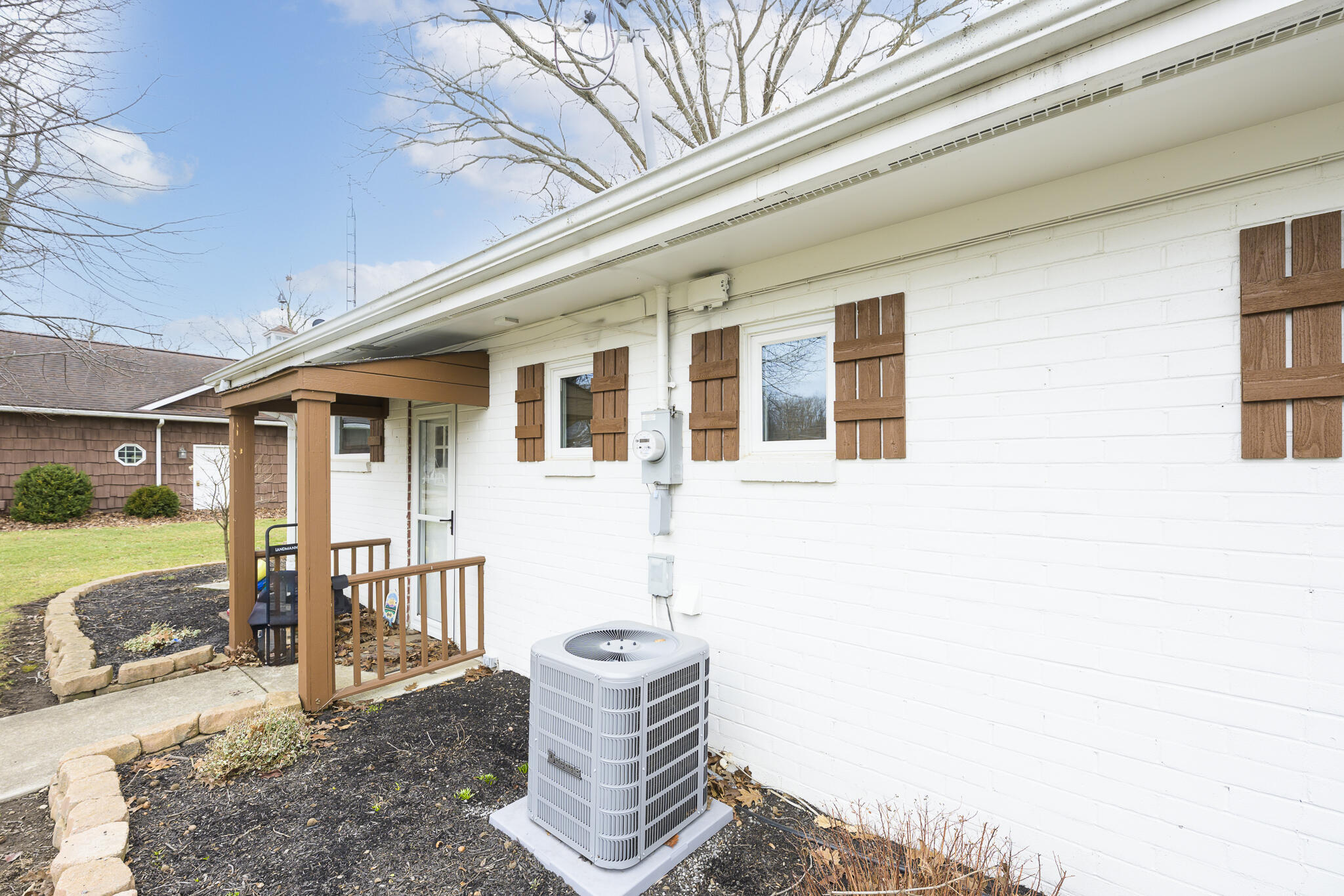 9833 Lake Breeze Drive, Belle Center, Ohio 43310