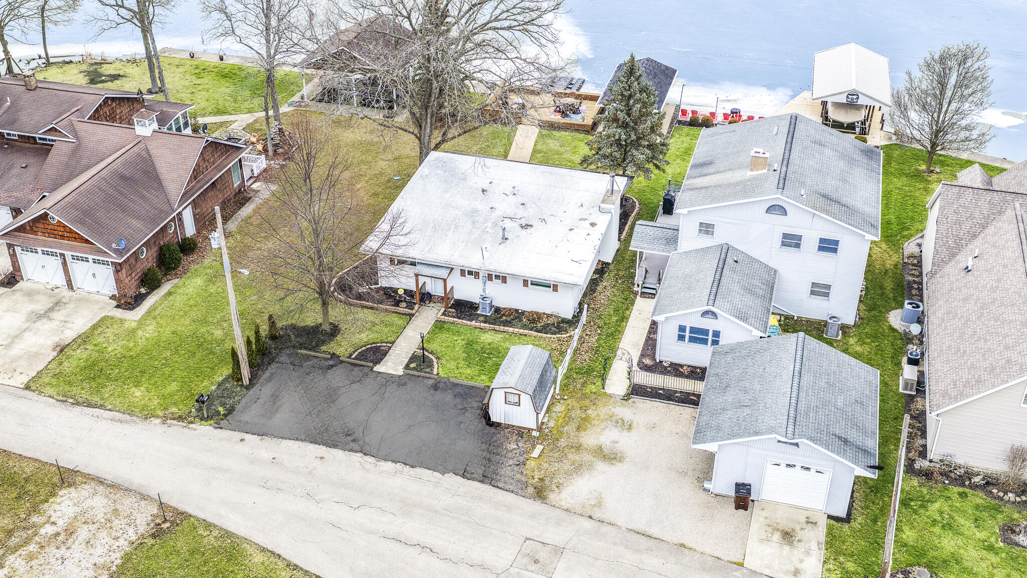 9833 Lake Breeze Drive, Belle Center, Ohio 43310