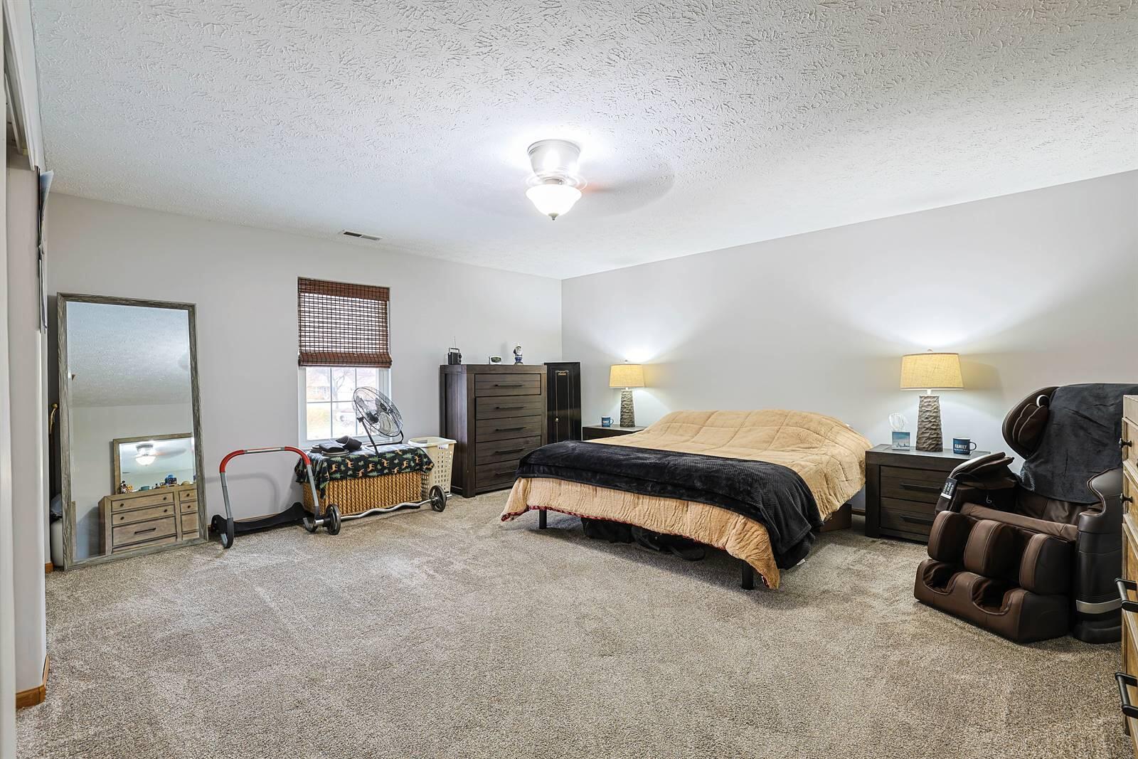 6745 Oakwood Lane, Huber Heights, Ohio 45424