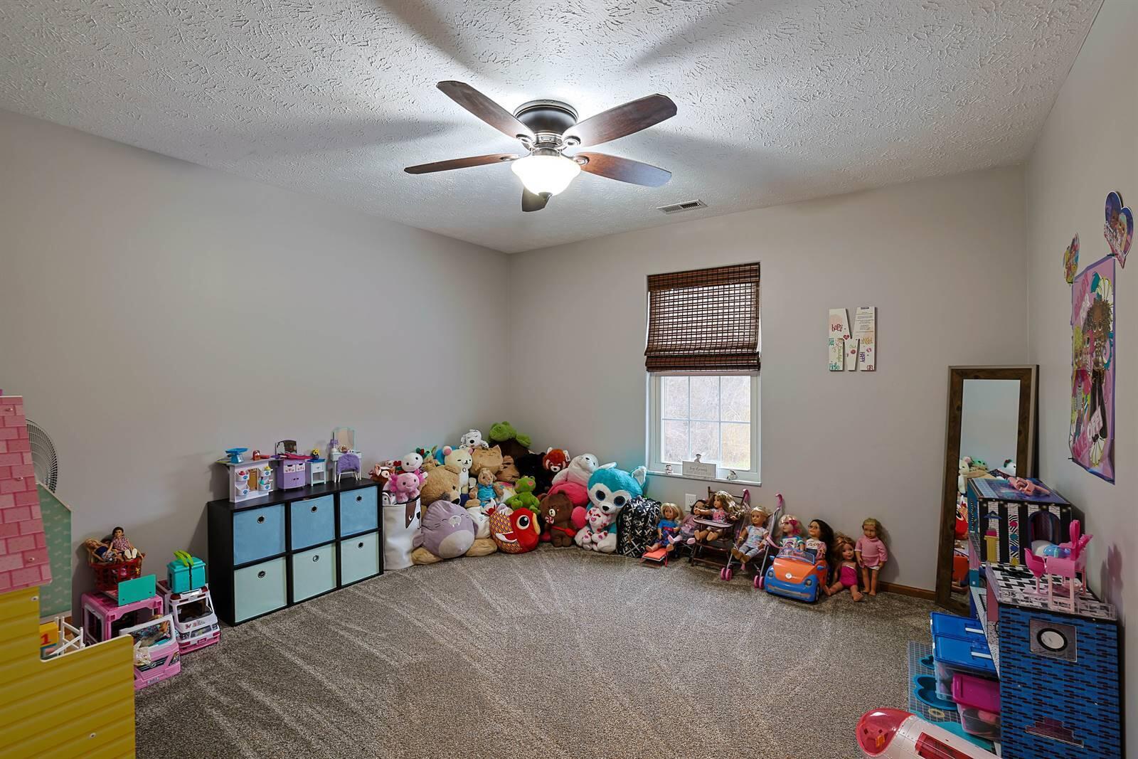 6745 Oakwood Lane, Huber Heights, Ohio 45424