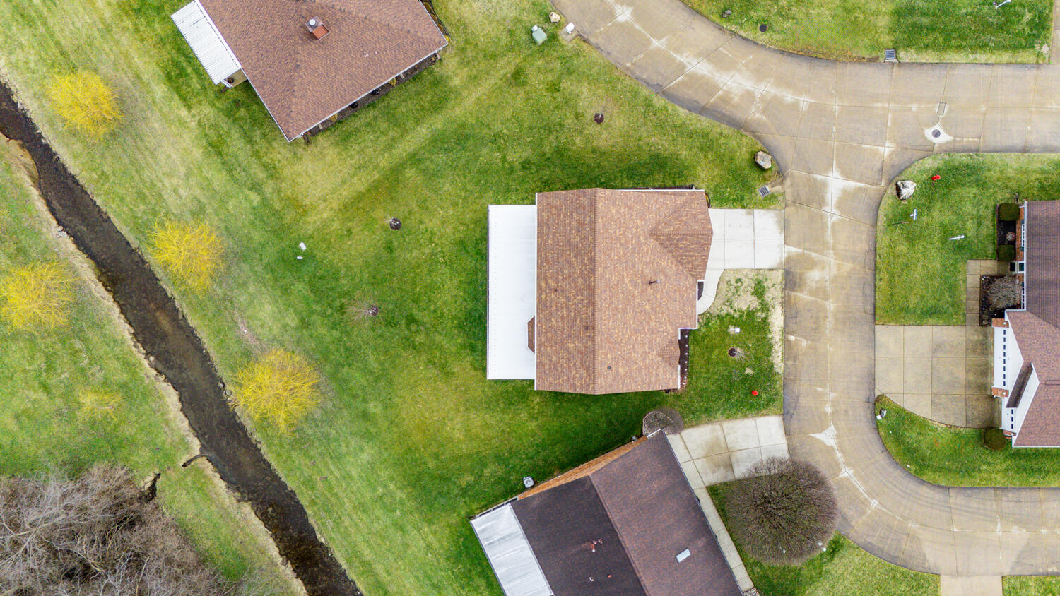 6745 Oakwood Lane, Huber Heights, Ohio 45424