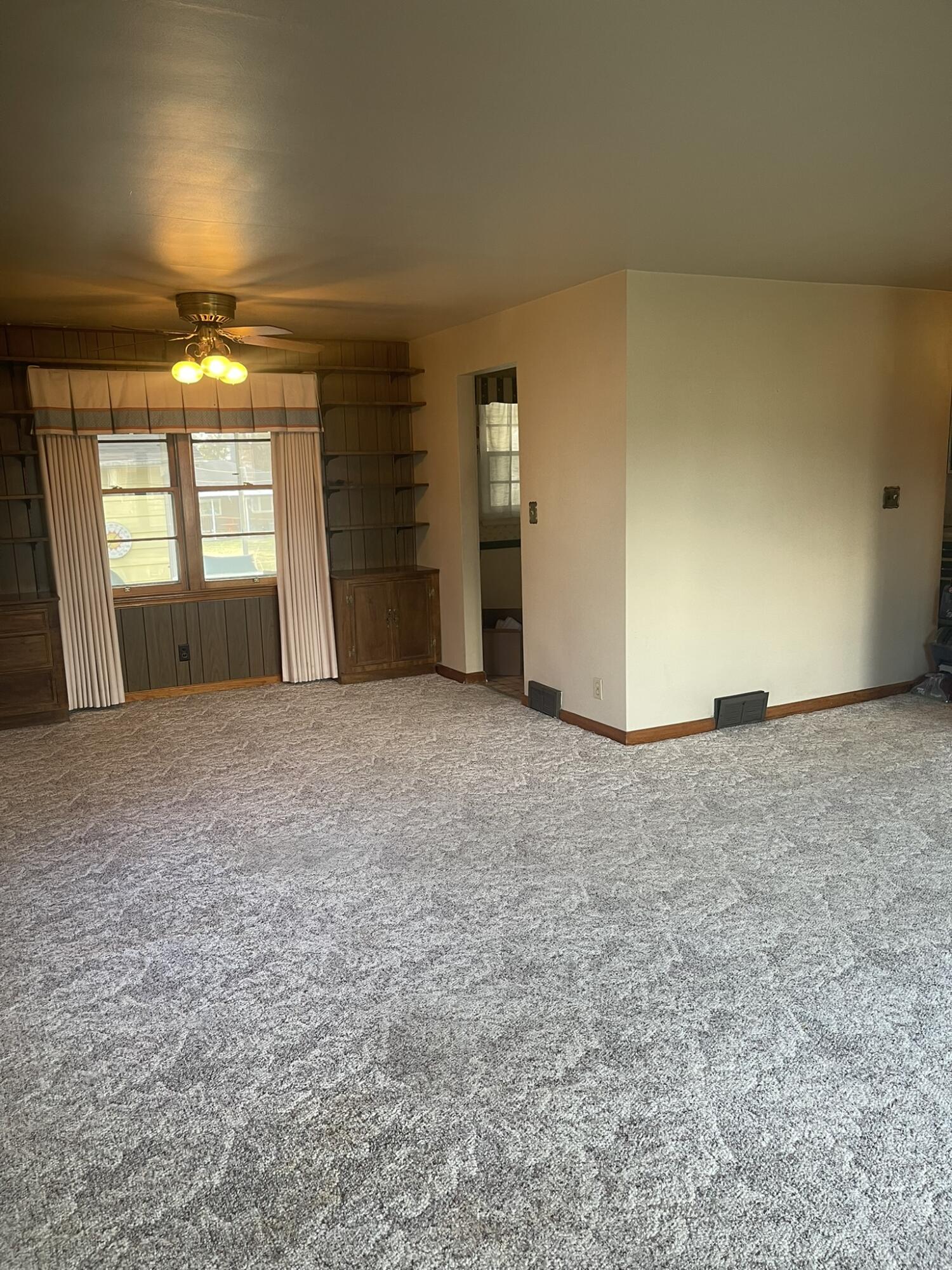 1621 Victory Drive, Springfield, Ohio 45505