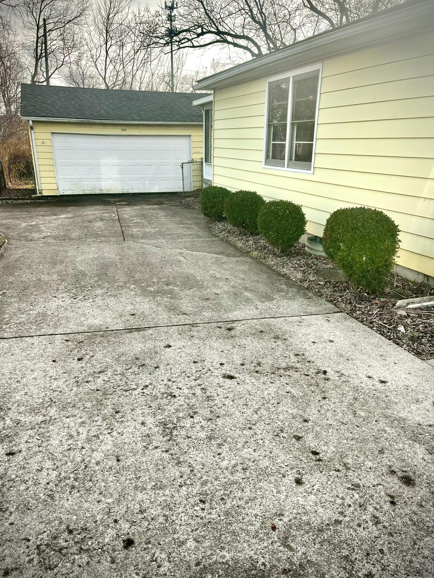 1621 Victory Drive, Springfield, Ohio 45505