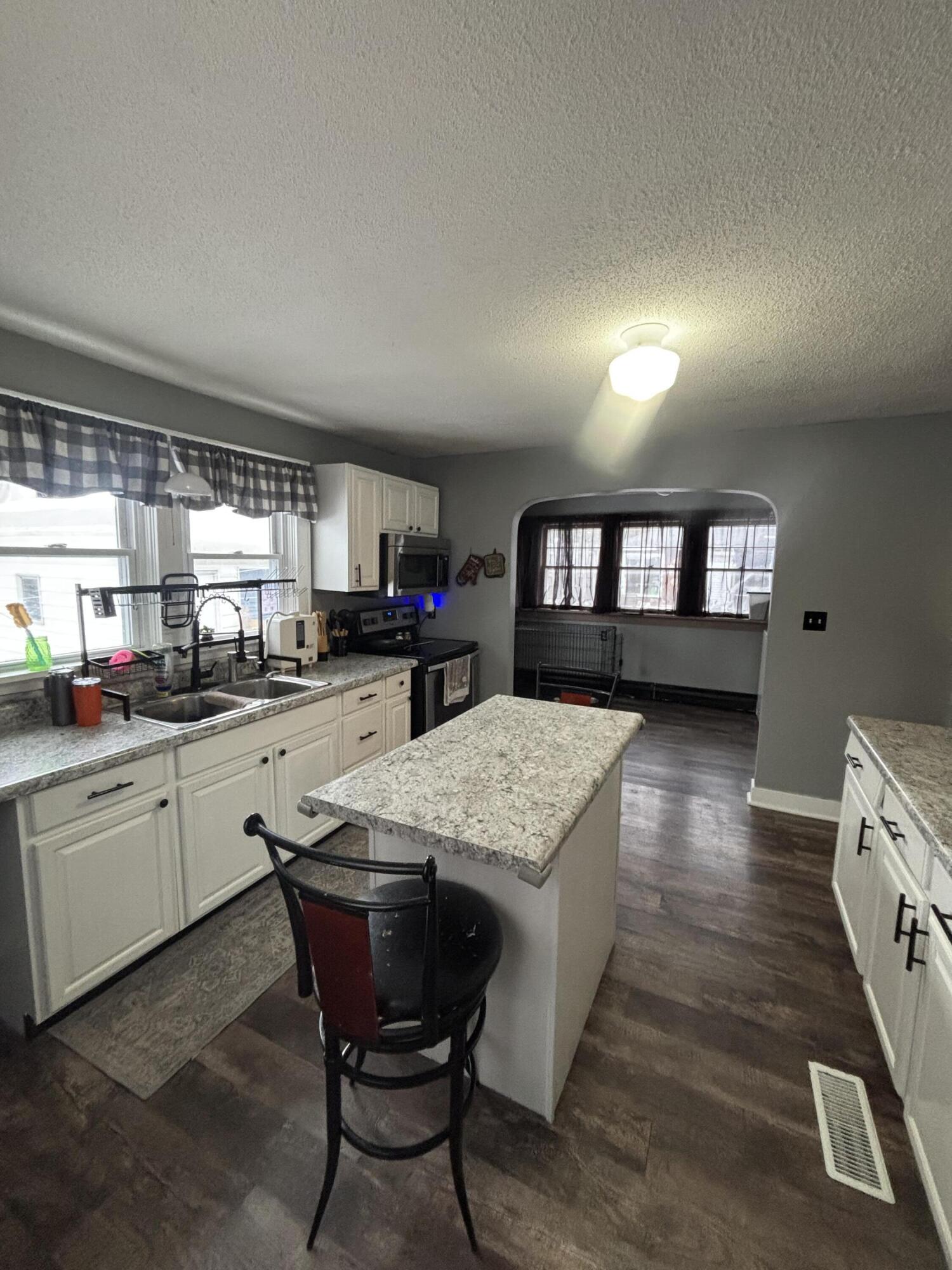 927 Wayne Street, Saint Marys, Ohio 45885