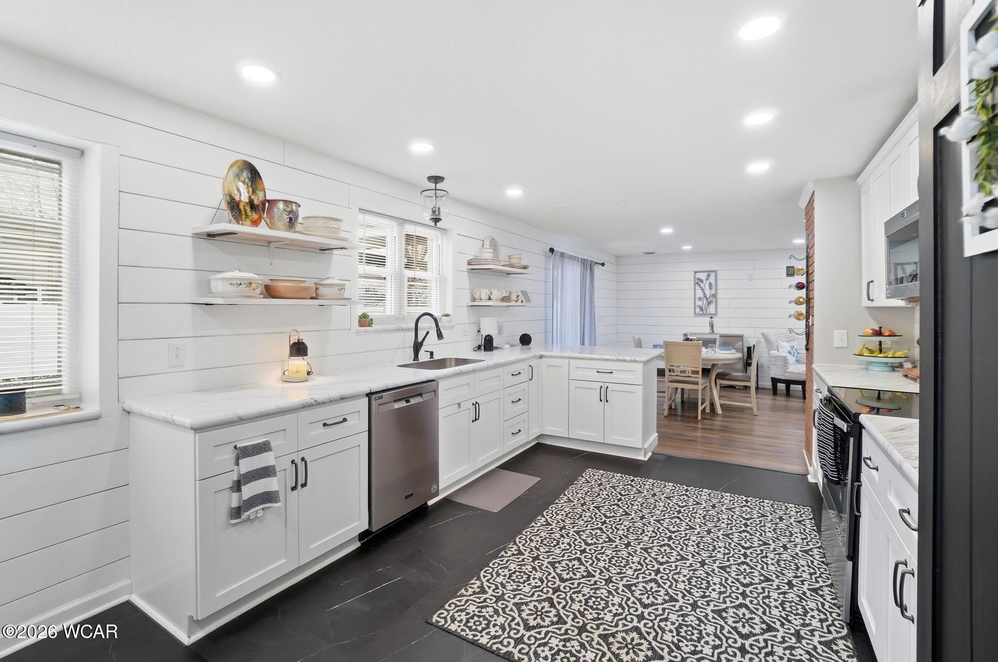 2949 Lakewood Avenue, Lima, Ohio