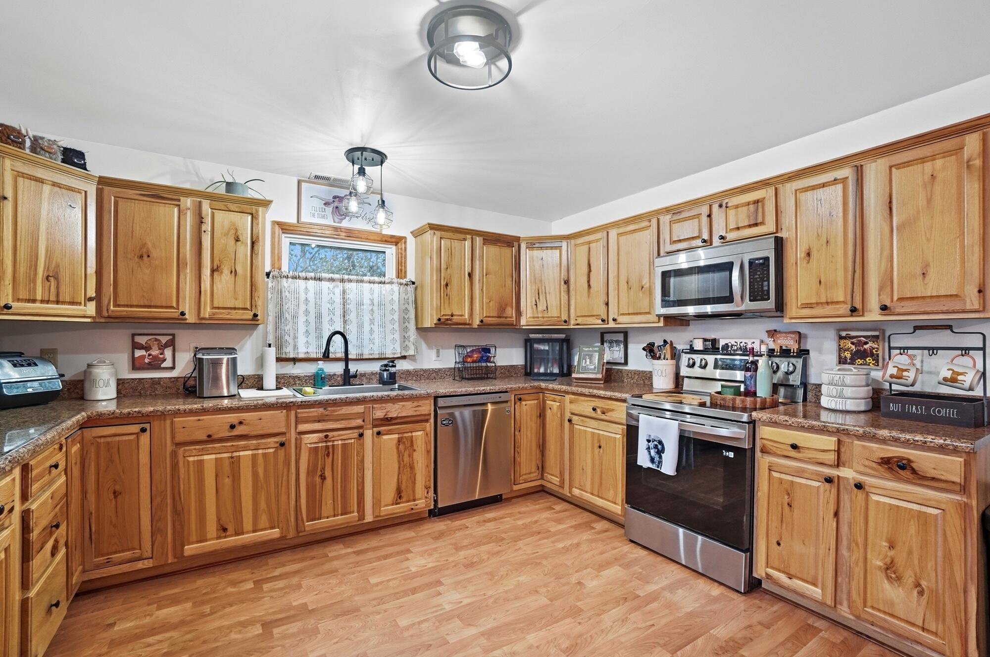 832 Jackson Road, Springfield, Ohio 45502