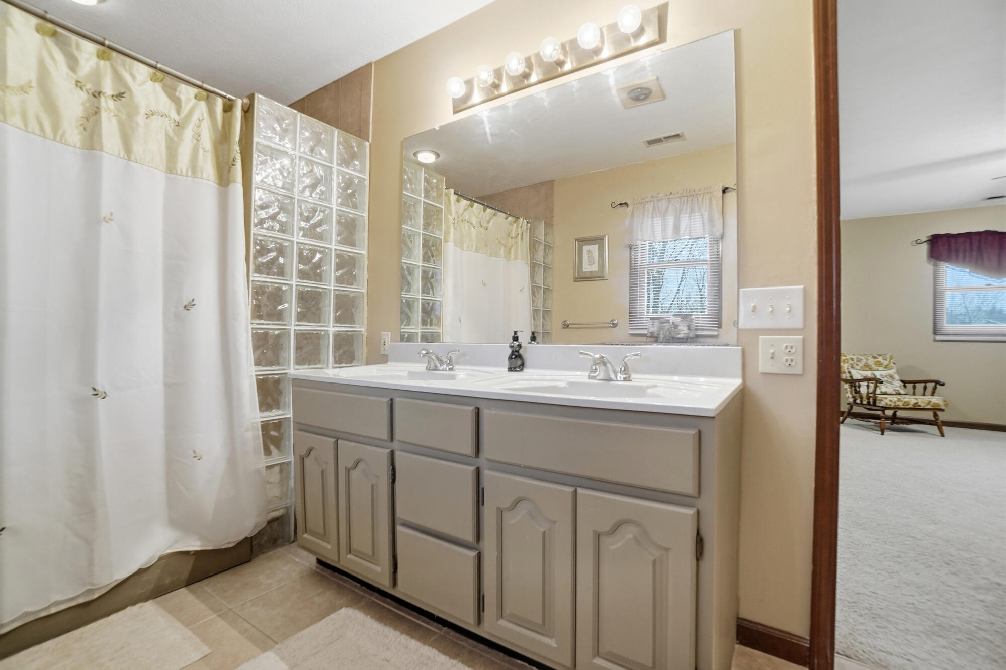 307 Ridge Crest Circle, Lima, Ohio 45801