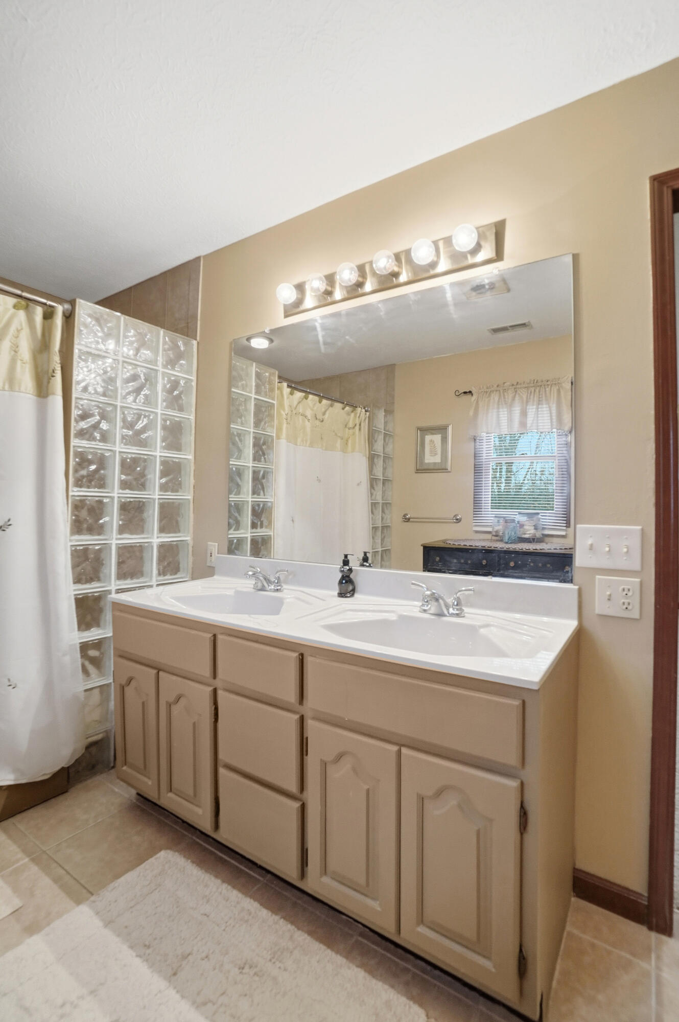 307 Ridge Crest Circle, Lima, Ohio 45801