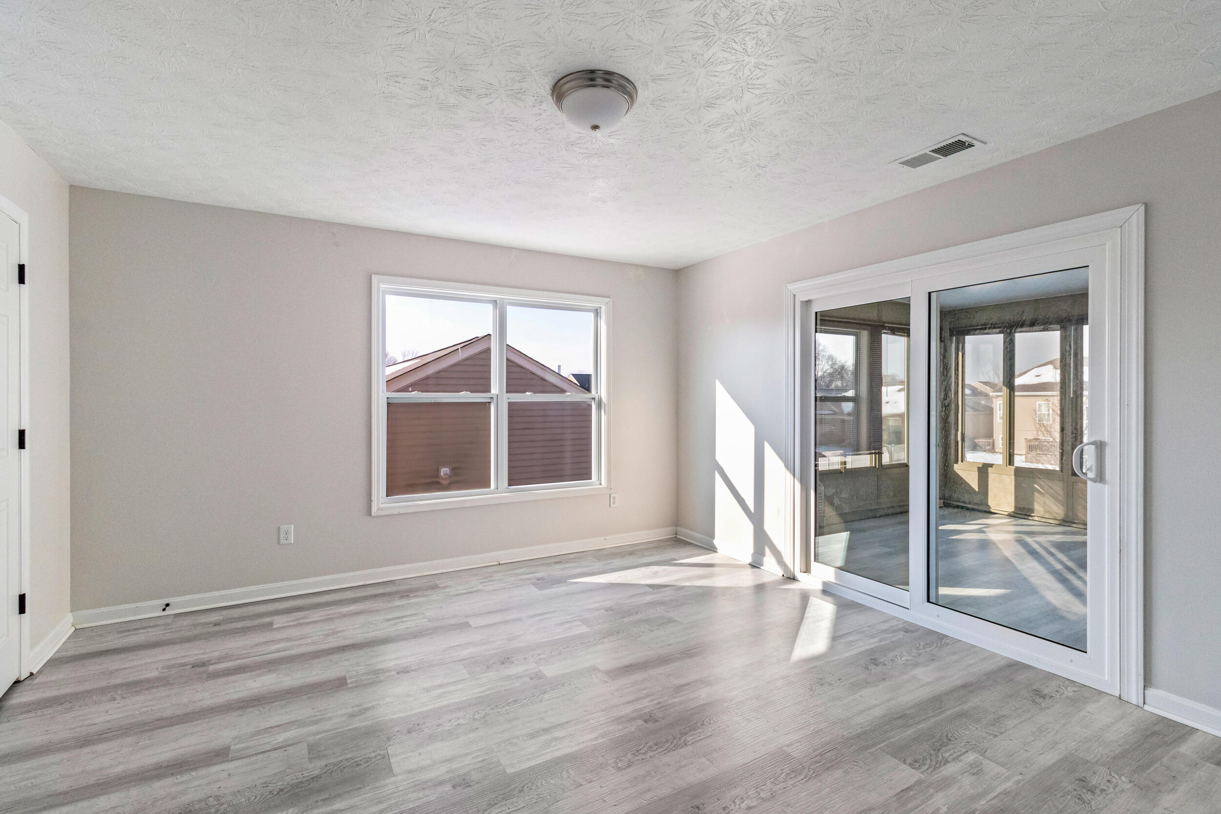 8041 Bushclover Drive, Tipp City, Ohio 45371