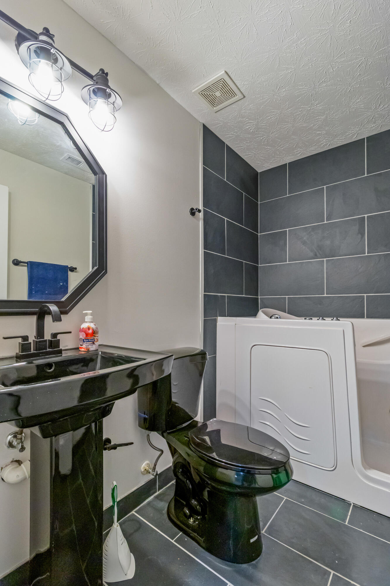 8041 Bushclover Drive, Tipp City, Ohio 45371