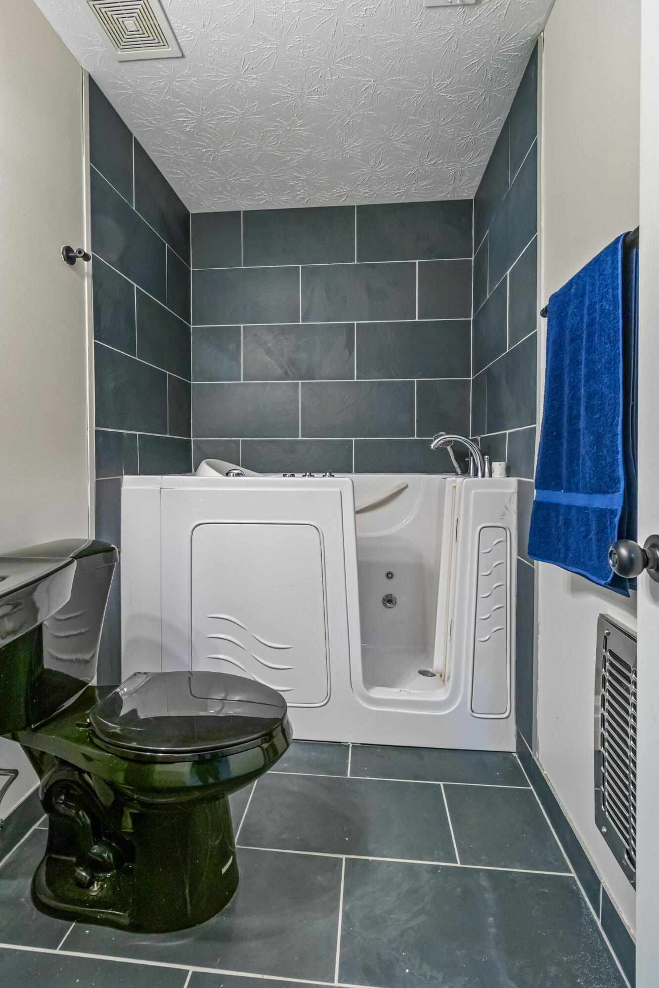 8041 Bushclover Drive, Tipp City, Ohio 45371