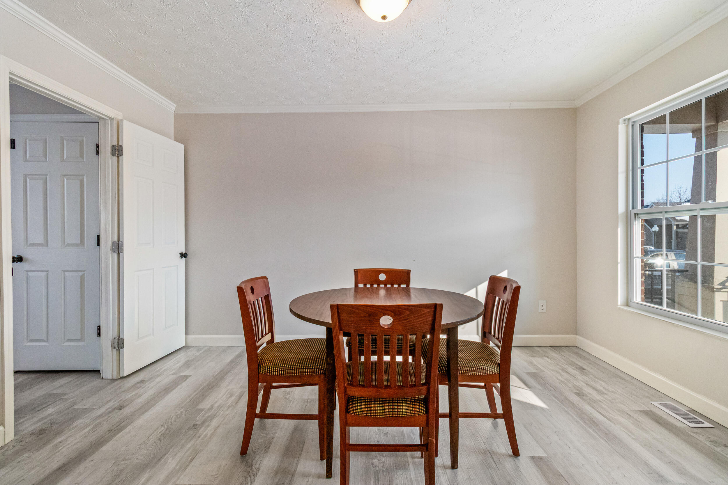 8041 Bushclover Drive, Tipp City, Ohio 45371