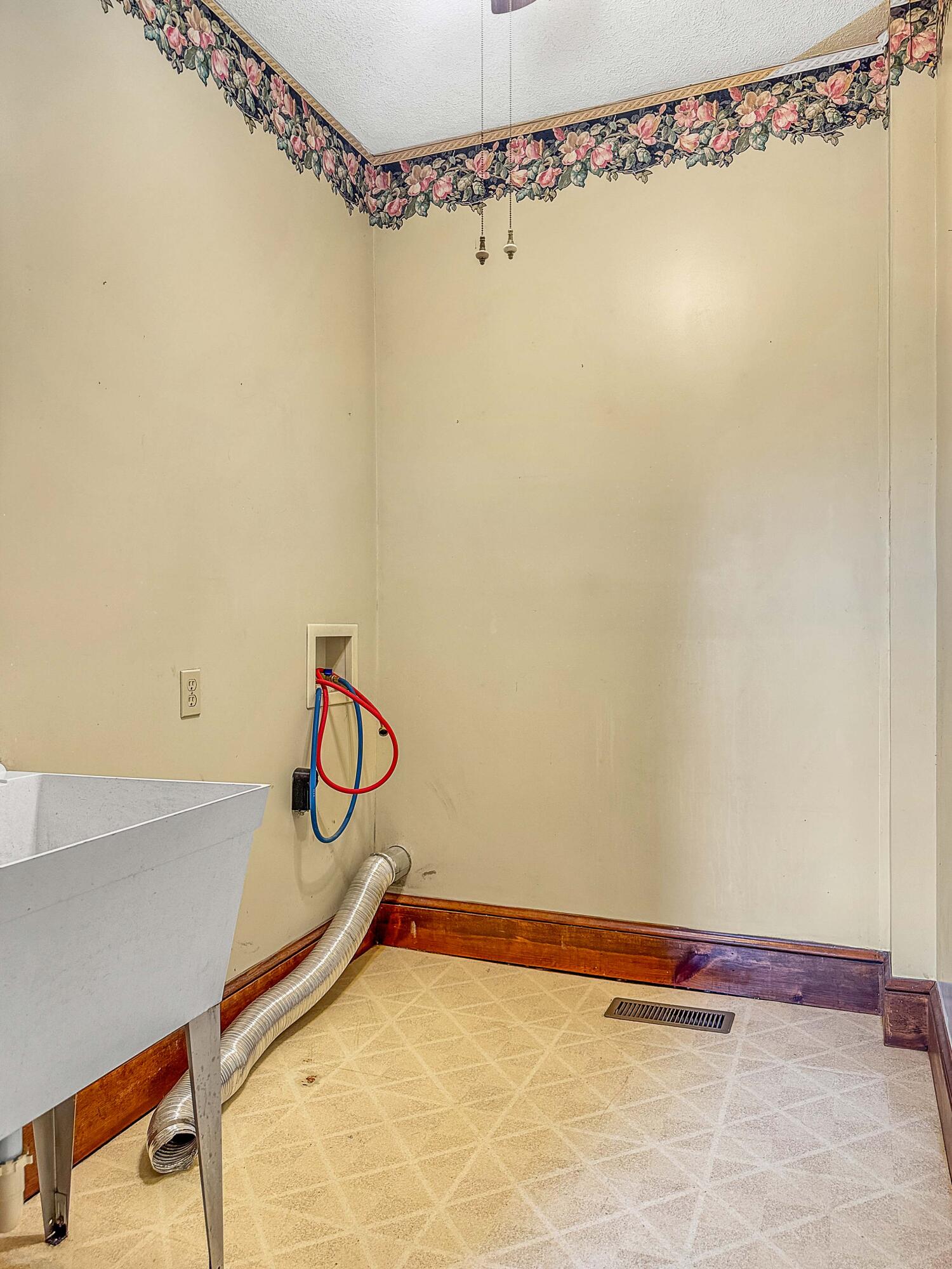 214 Scioto Street, Urbana, Ohio 43078