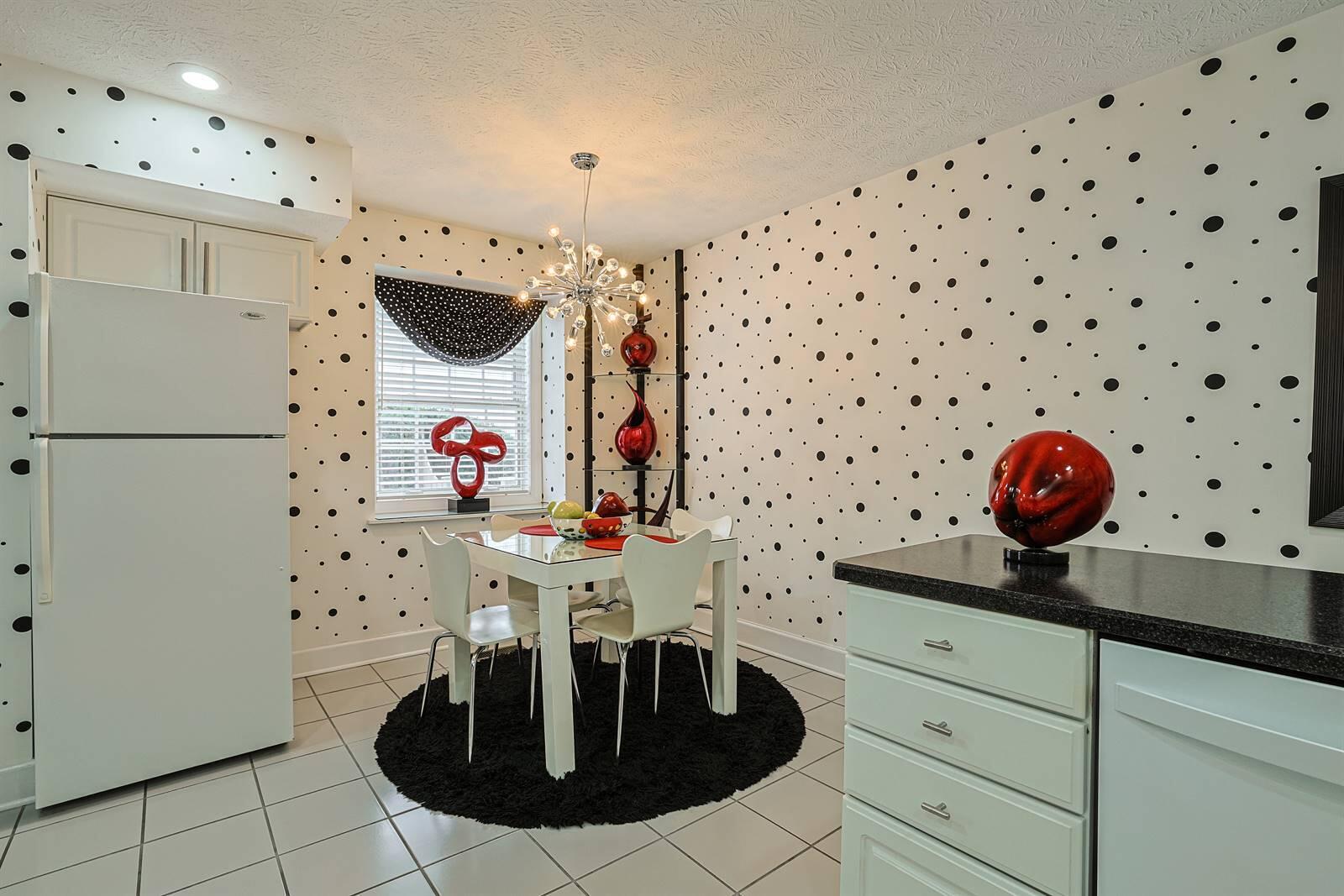 735 Chaucer Lane, Tipp City, Ohio 45371