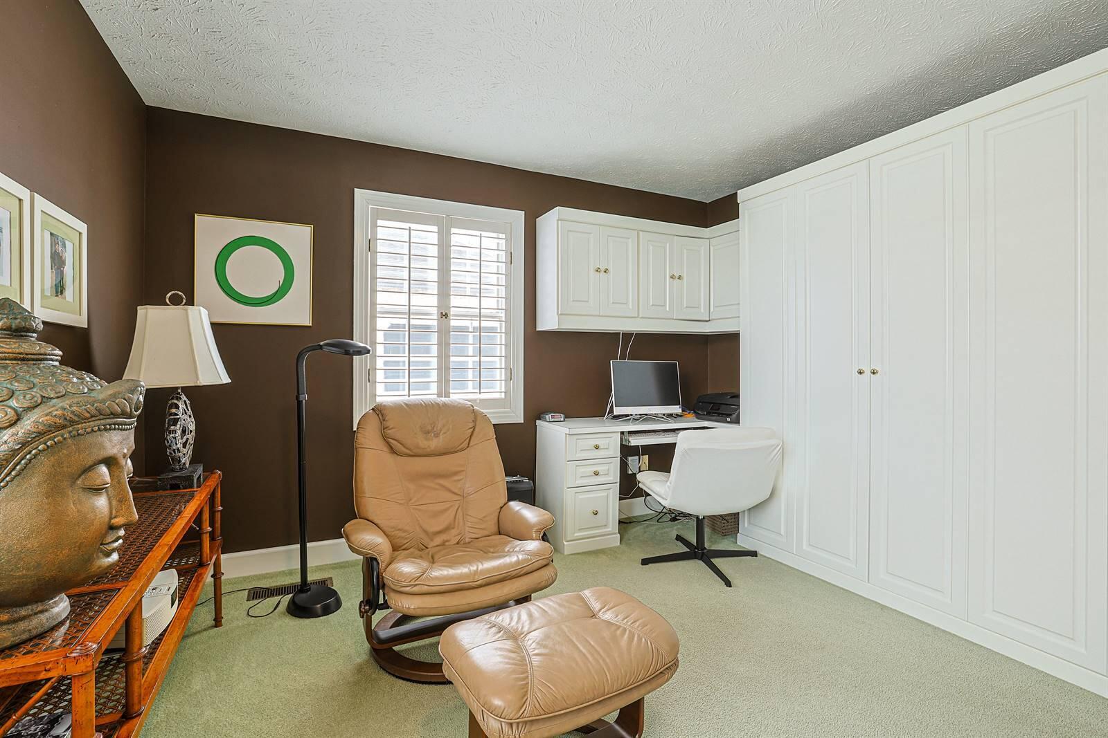 735 Chaucer Lane, Tipp City, Ohio 45371