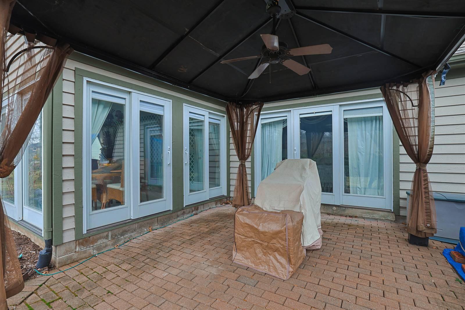 735 Chaucer Lane, Tipp City, Ohio 45371