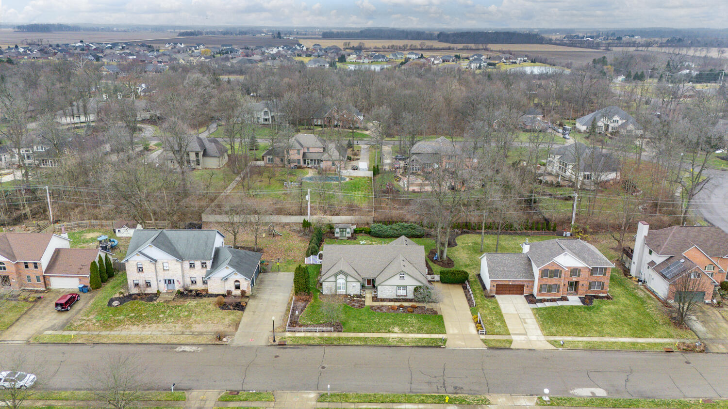 735 Chaucer Lane, Tipp City, Ohio 45371