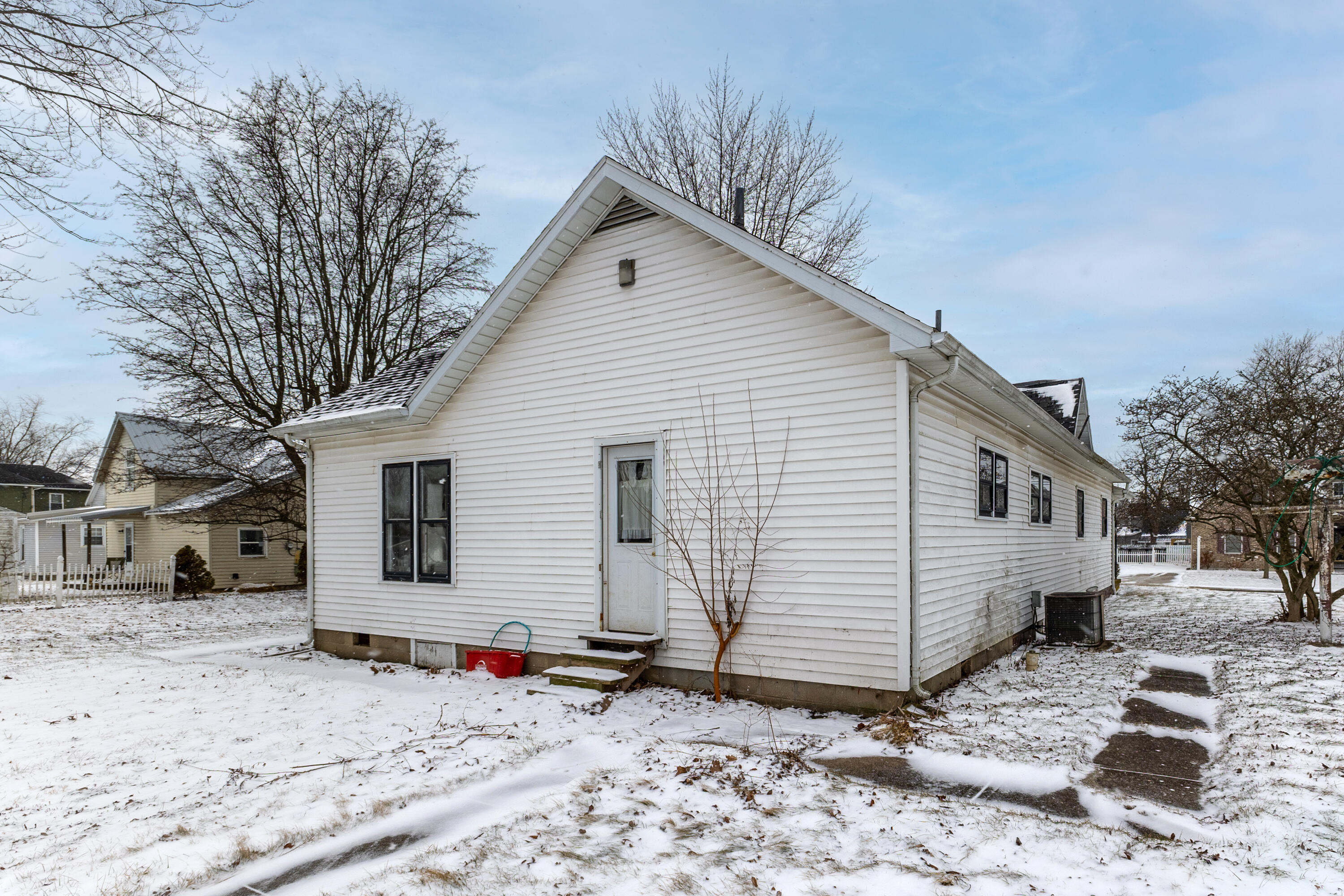 414 Stichter Street, Bradford, Ohio 45308