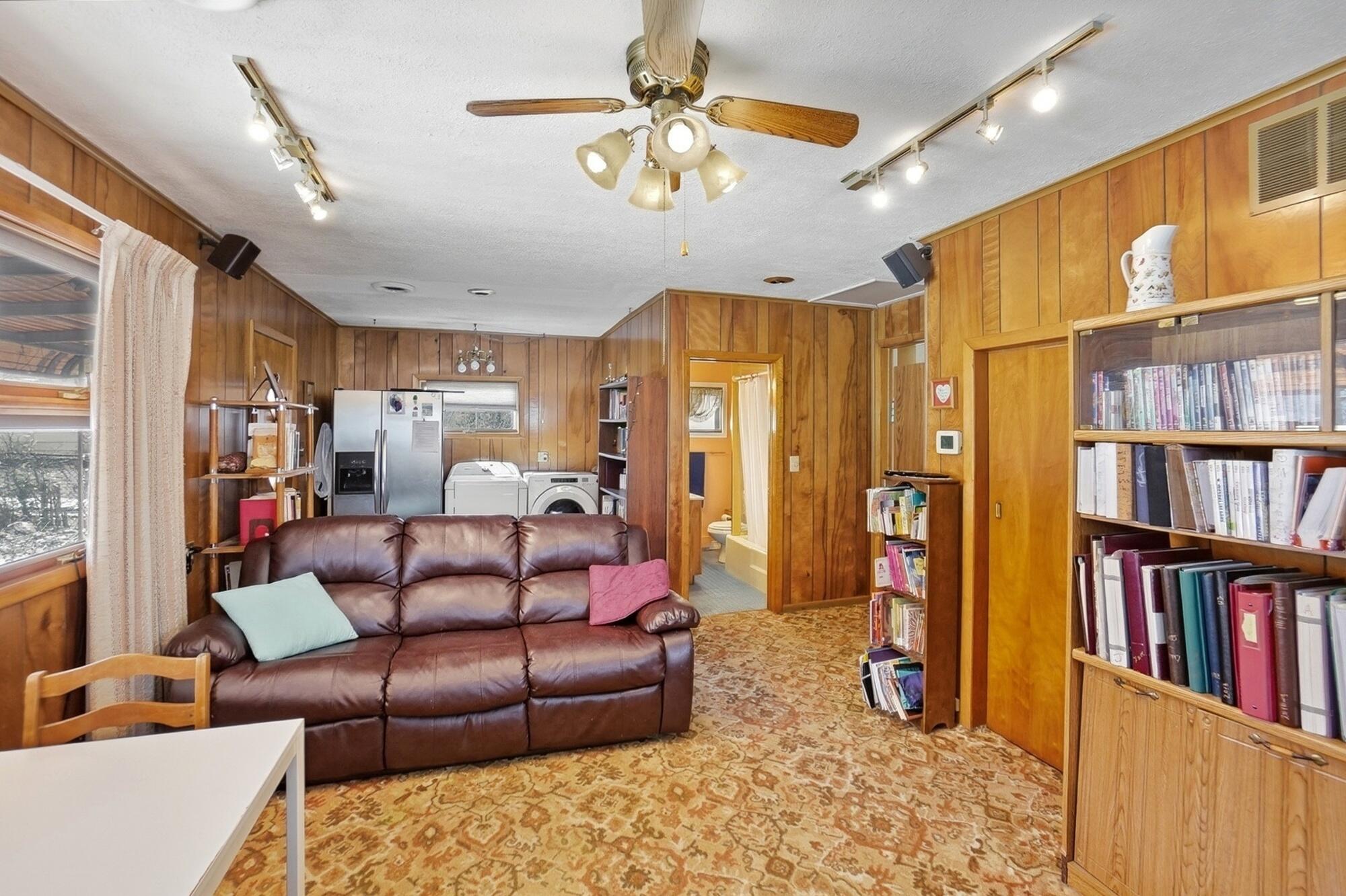 920 Oak Street, Springfield, Ohio 45505