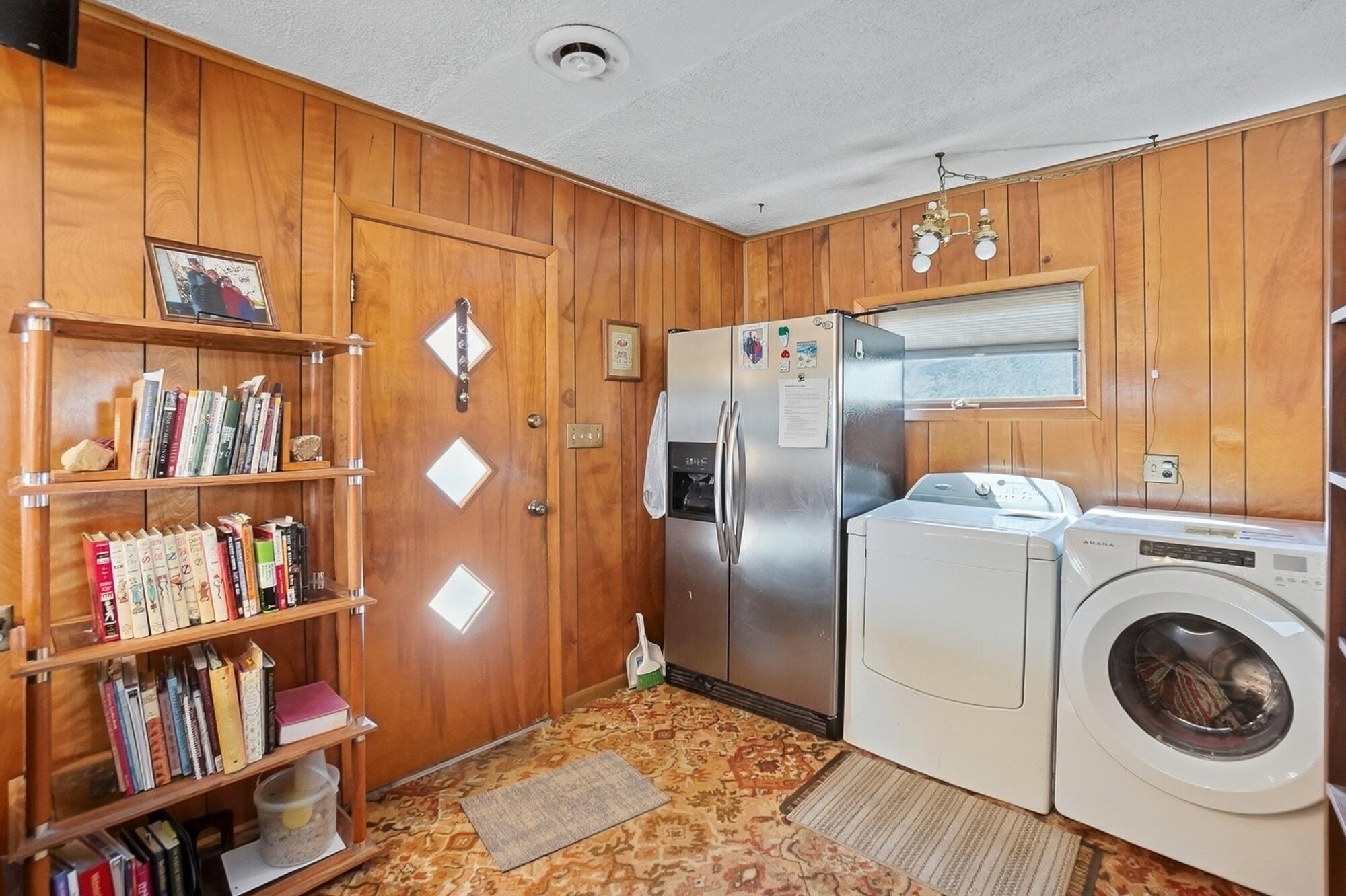 920 Oak Street, Springfield, Ohio 45505