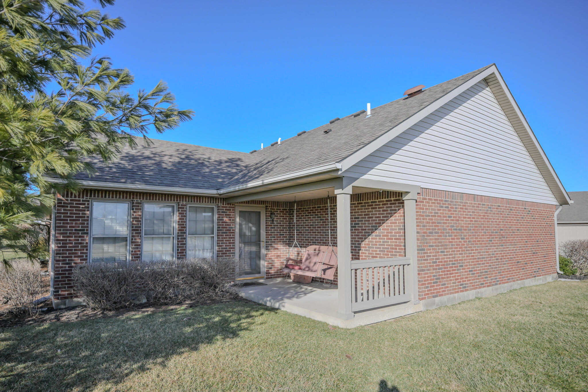 1812 Willow Lakes Drive, Springfield, Ohio 45502