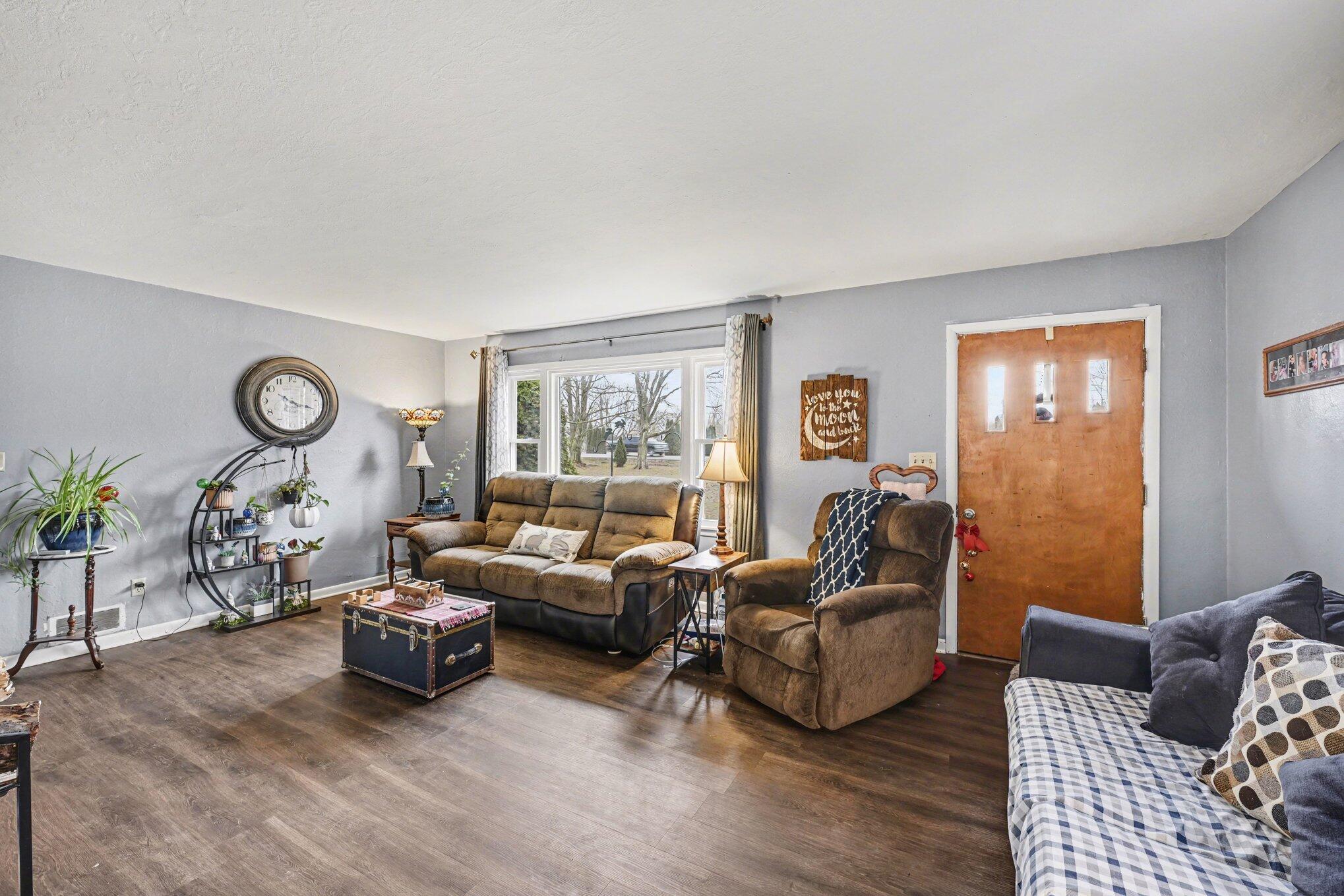 6155 Springfield Jamestown Road, Springfield, Ohio 45502