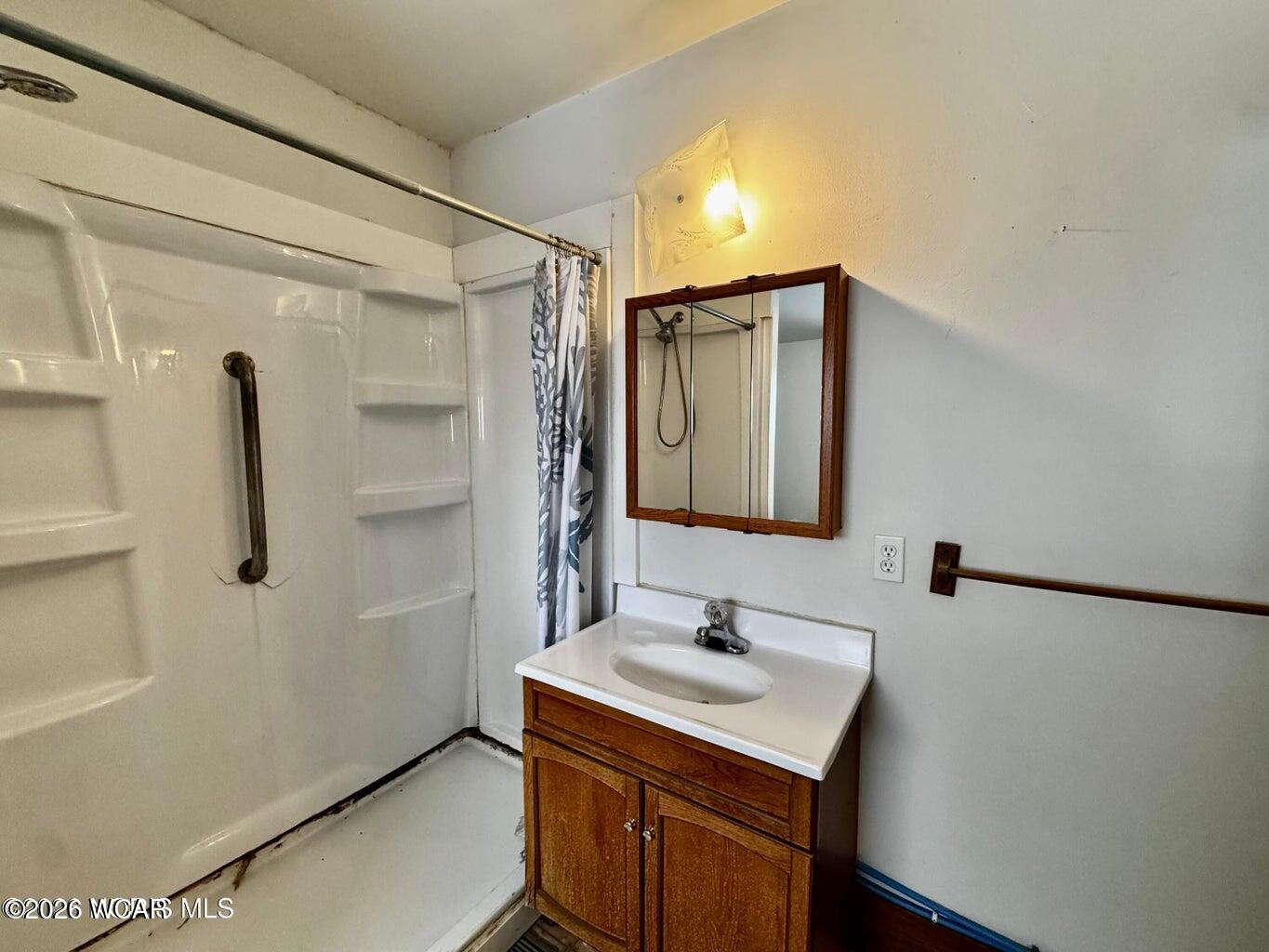 109 PLEASANT Street, Montpelier, Ohio