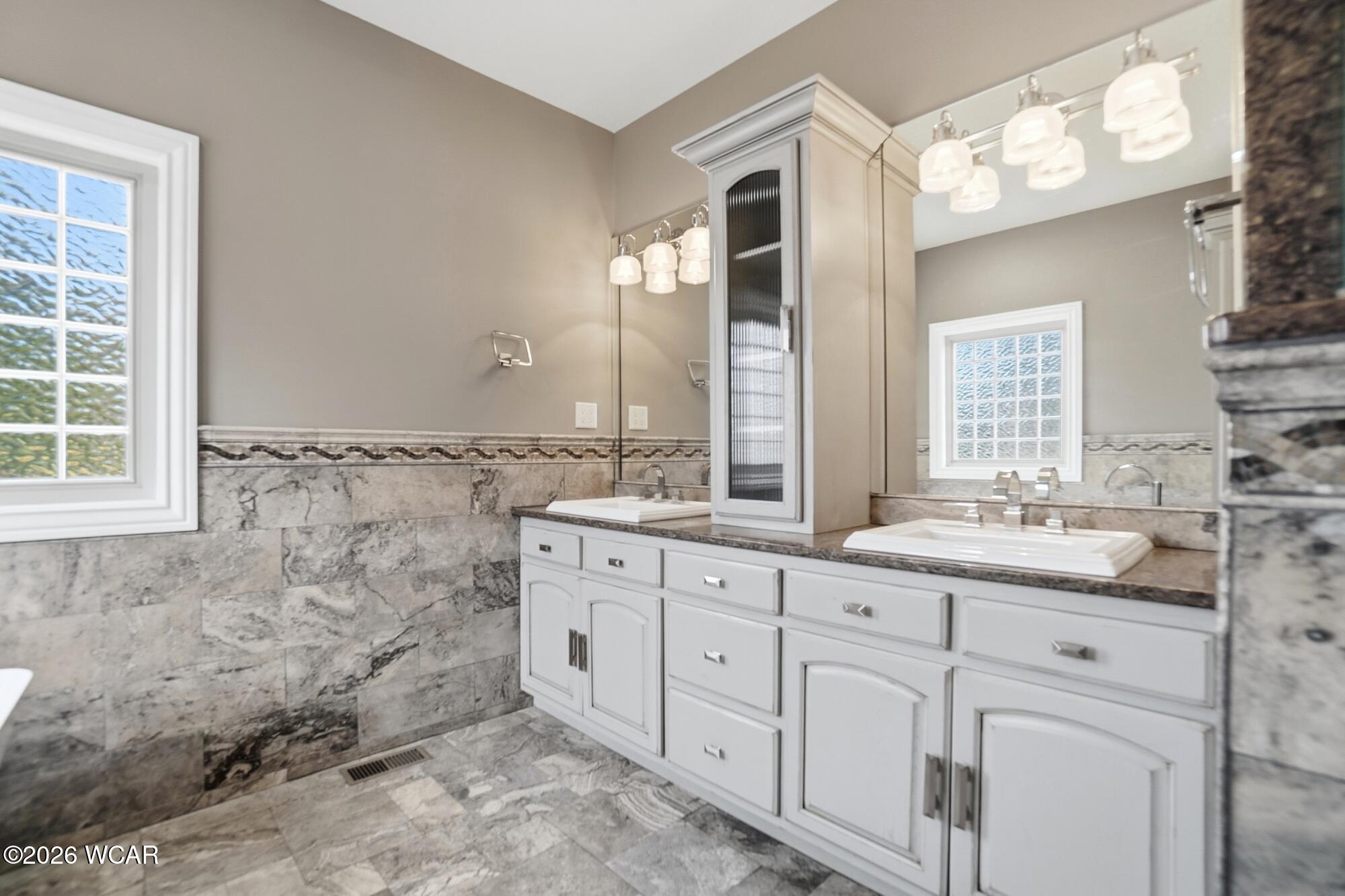 3020 Lakeshore Drive, Lima, Ohio