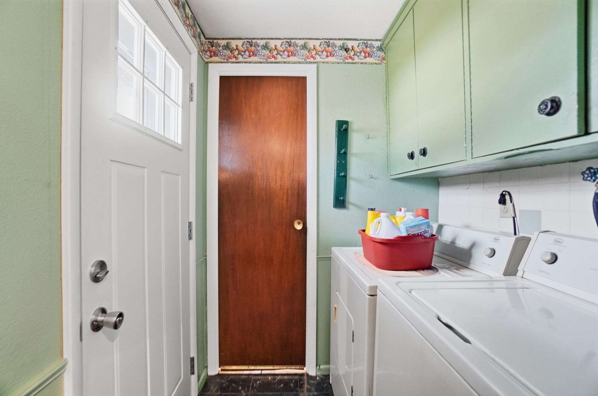 1516 Hyannis Drive, Springfield, Ohio 45503