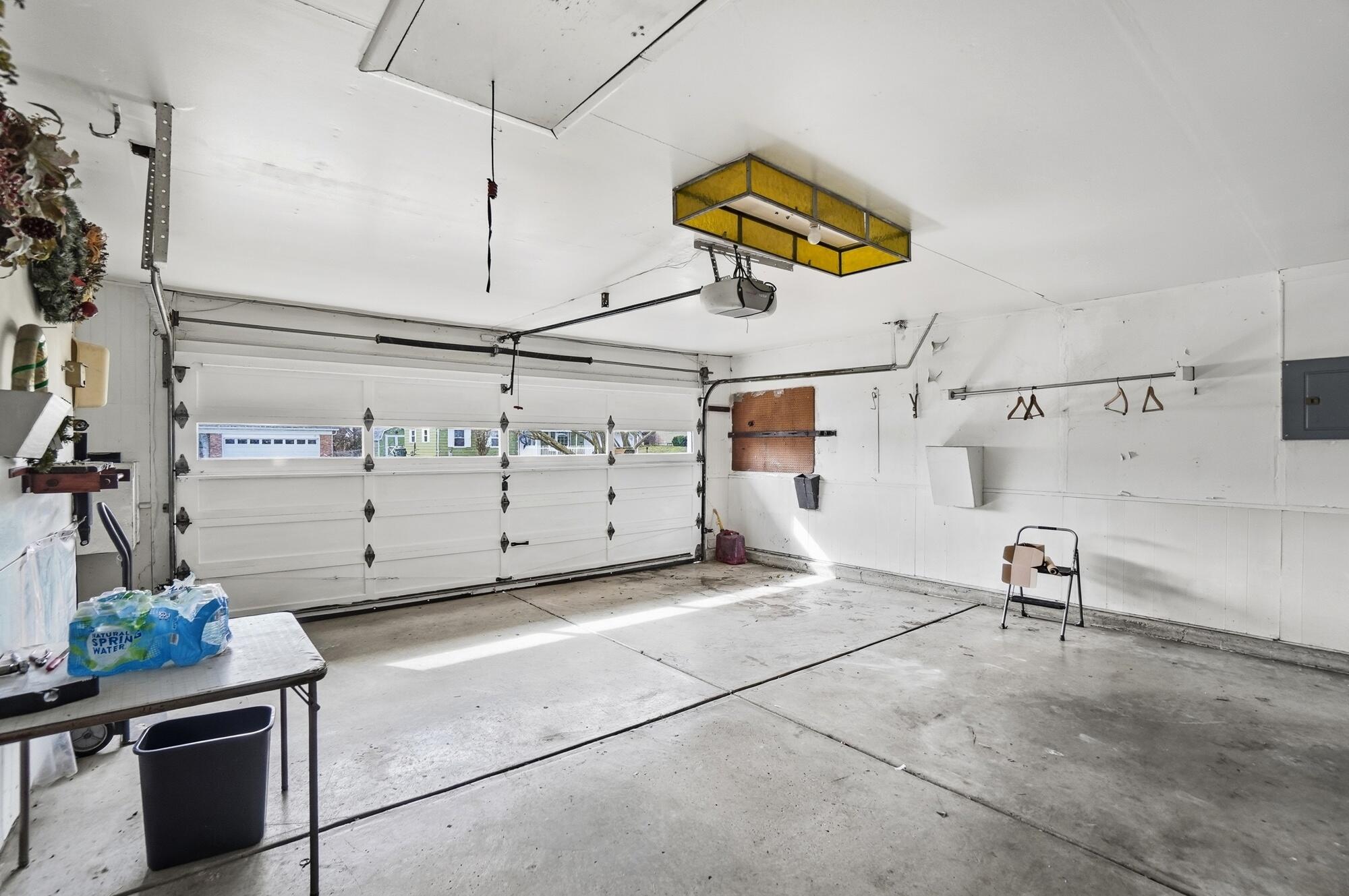 1516 Hyannis Drive, Springfield, Ohio 45503