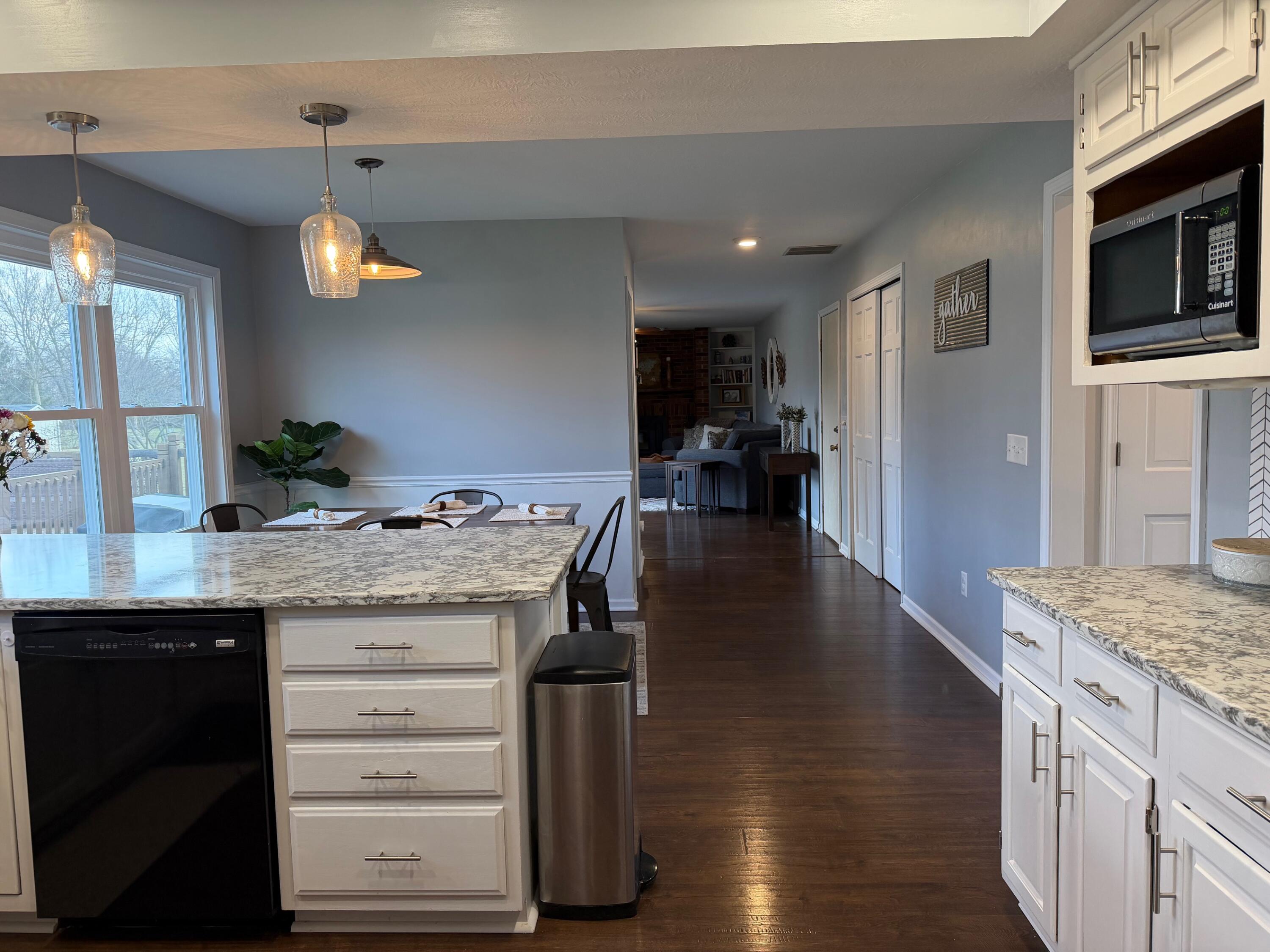 1595 Fox Run, Troy, Ohio 45373