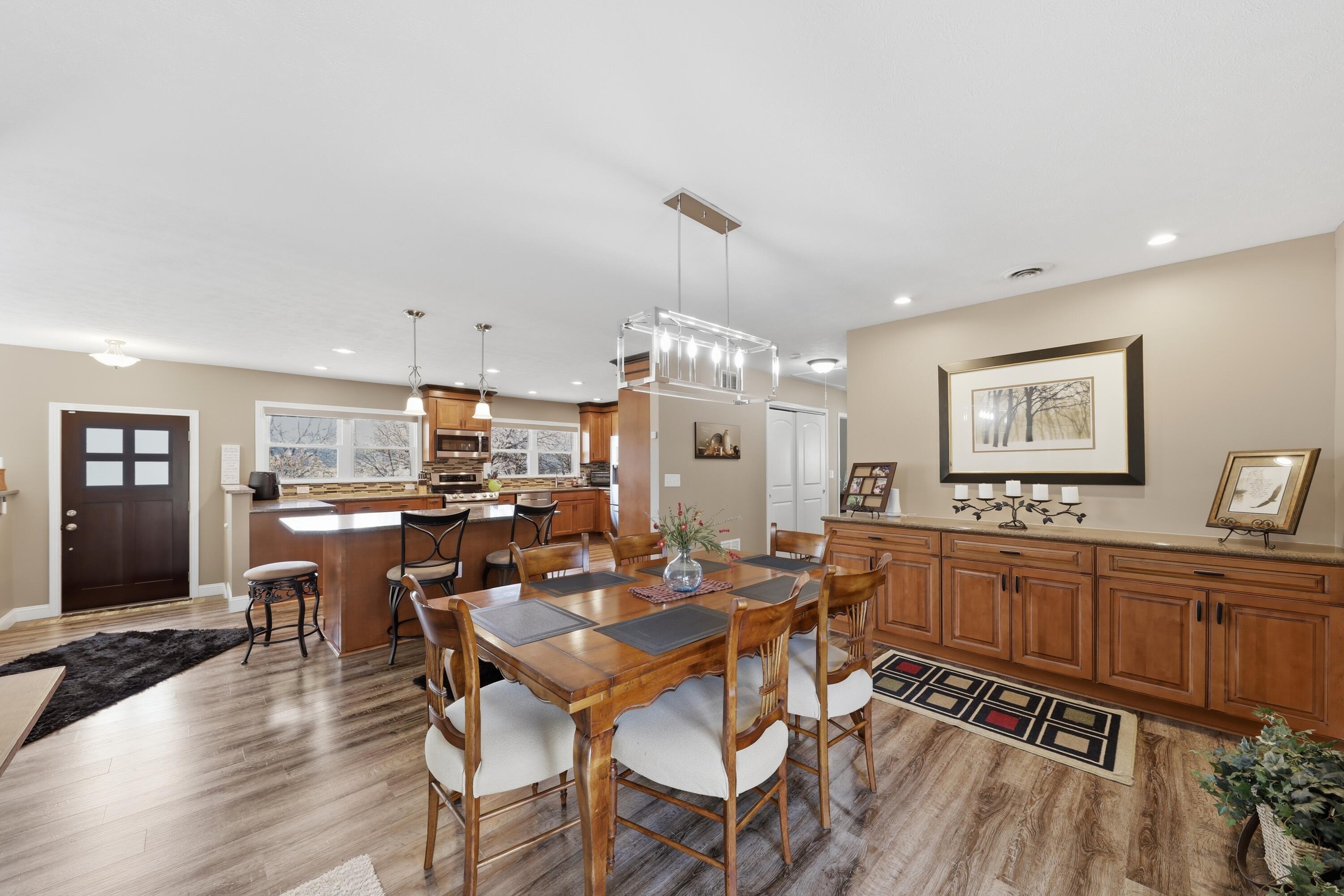 648 Tanglewood Drive, Springfield, Ohio 45504