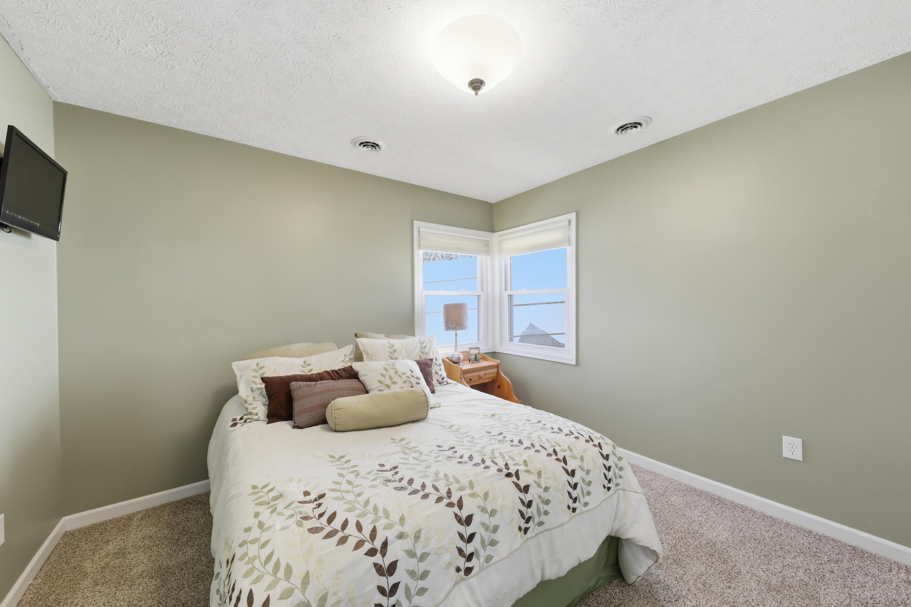 648 Tanglewood Drive, Springfield, Ohio 45504