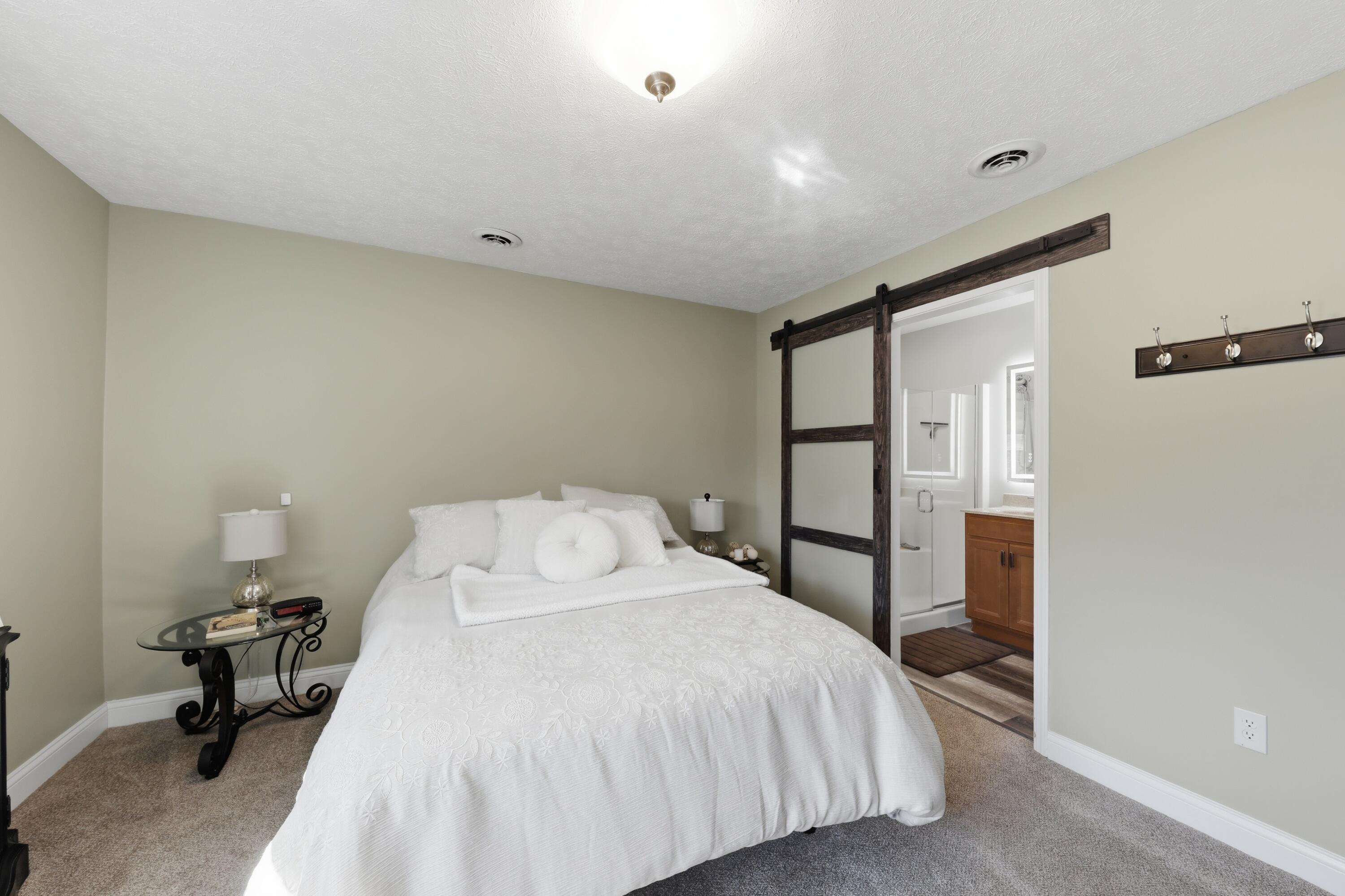 648 Tanglewood Drive, Springfield, Ohio 45504