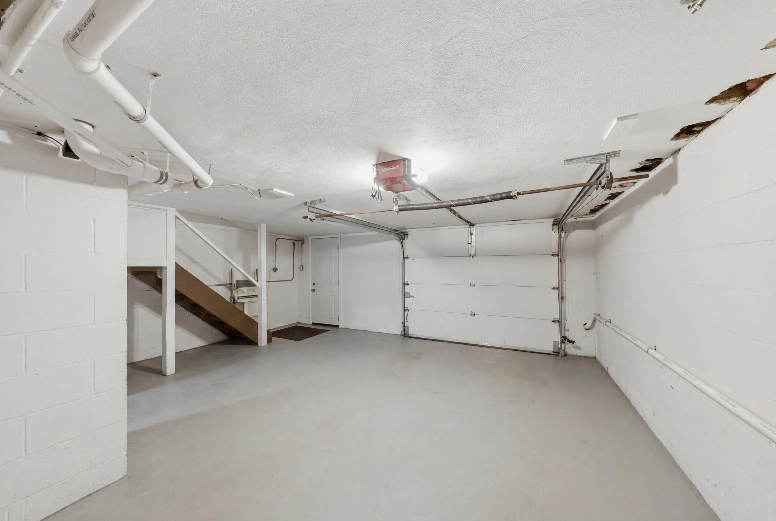 648 Tanglewood Drive, Springfield, Ohio 45504