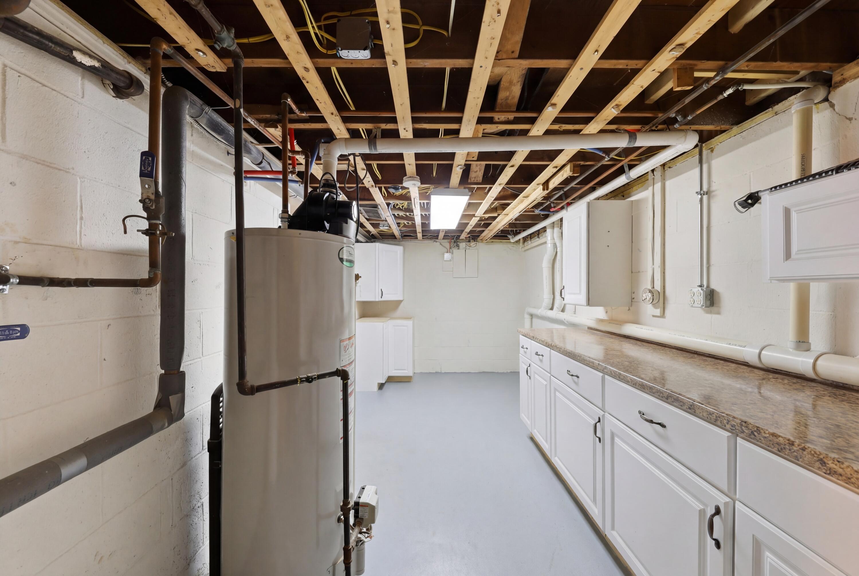 648 Tanglewood Drive, Springfield, Ohio 45504