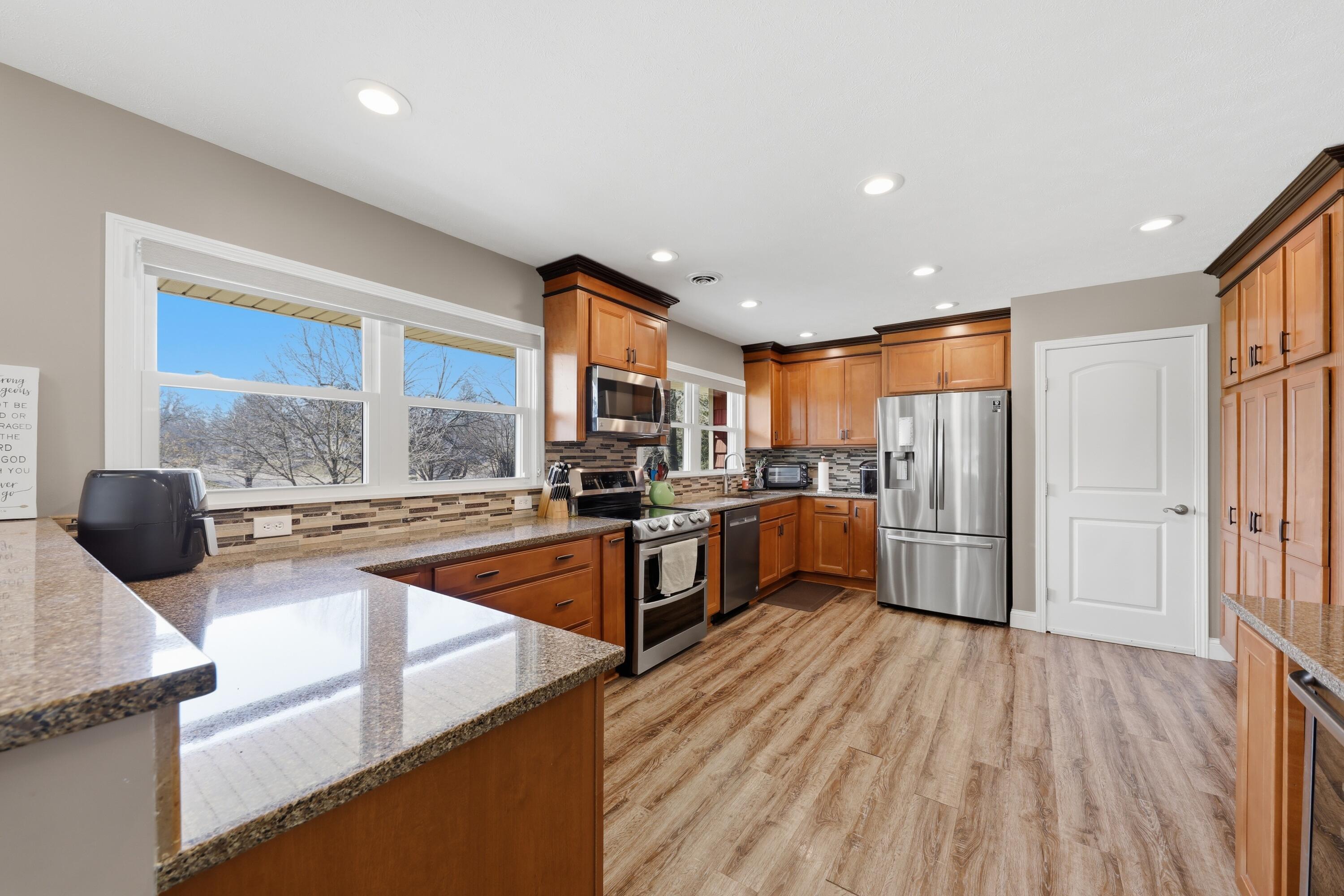 648 Tanglewood Drive, Springfield, Ohio 45504