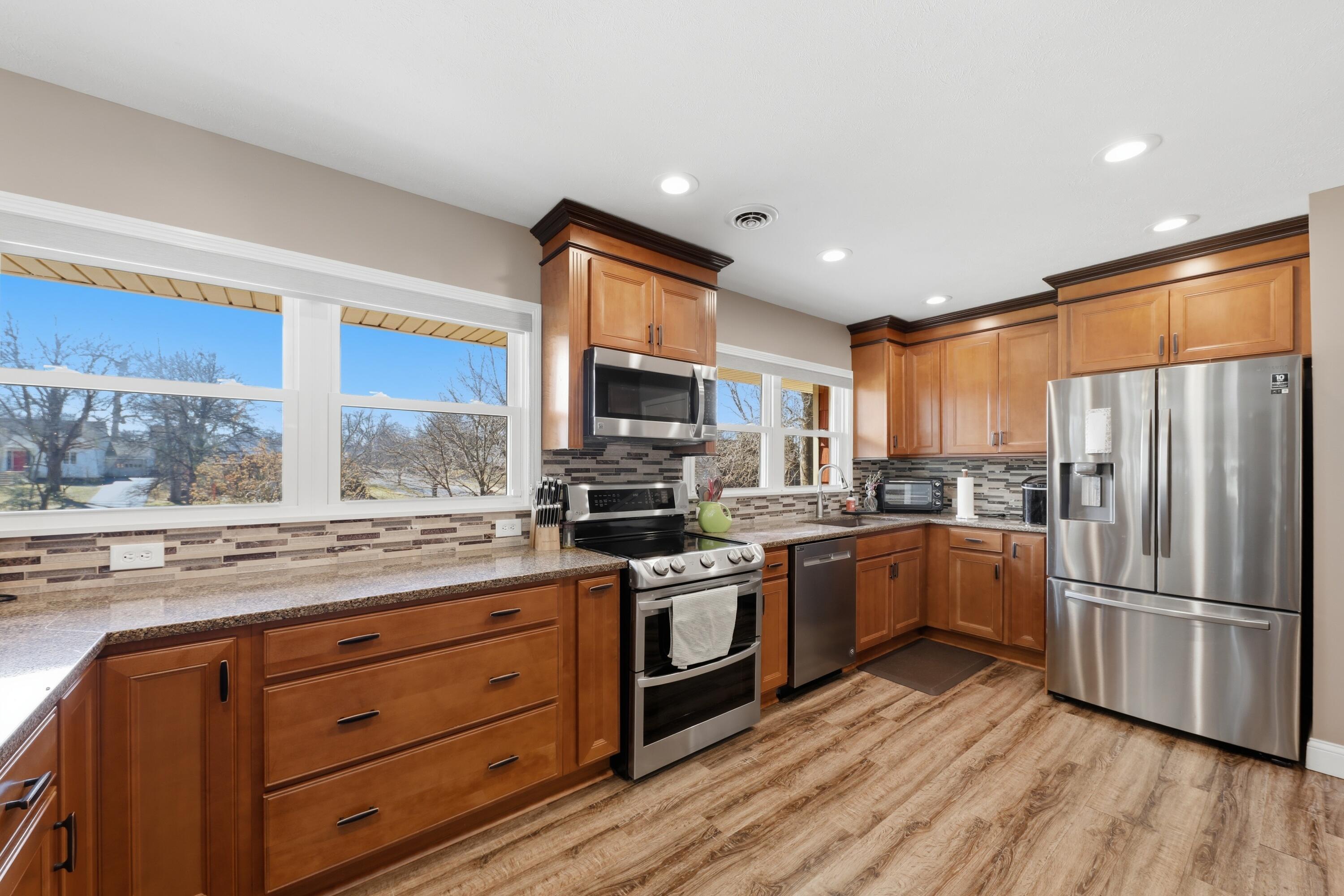 648 Tanglewood Drive, Springfield, Ohio 45504