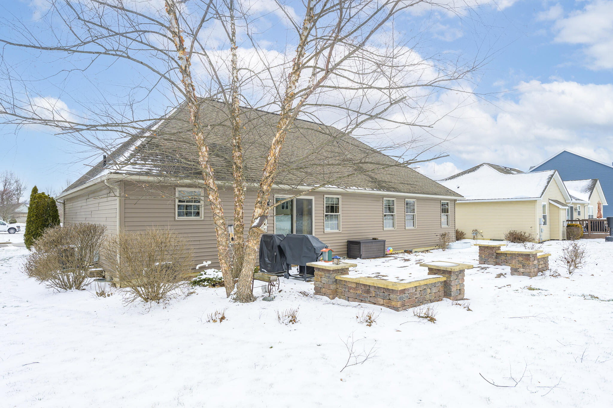 1447 Hickory Gate Drive, Marysville, Ohio 43040