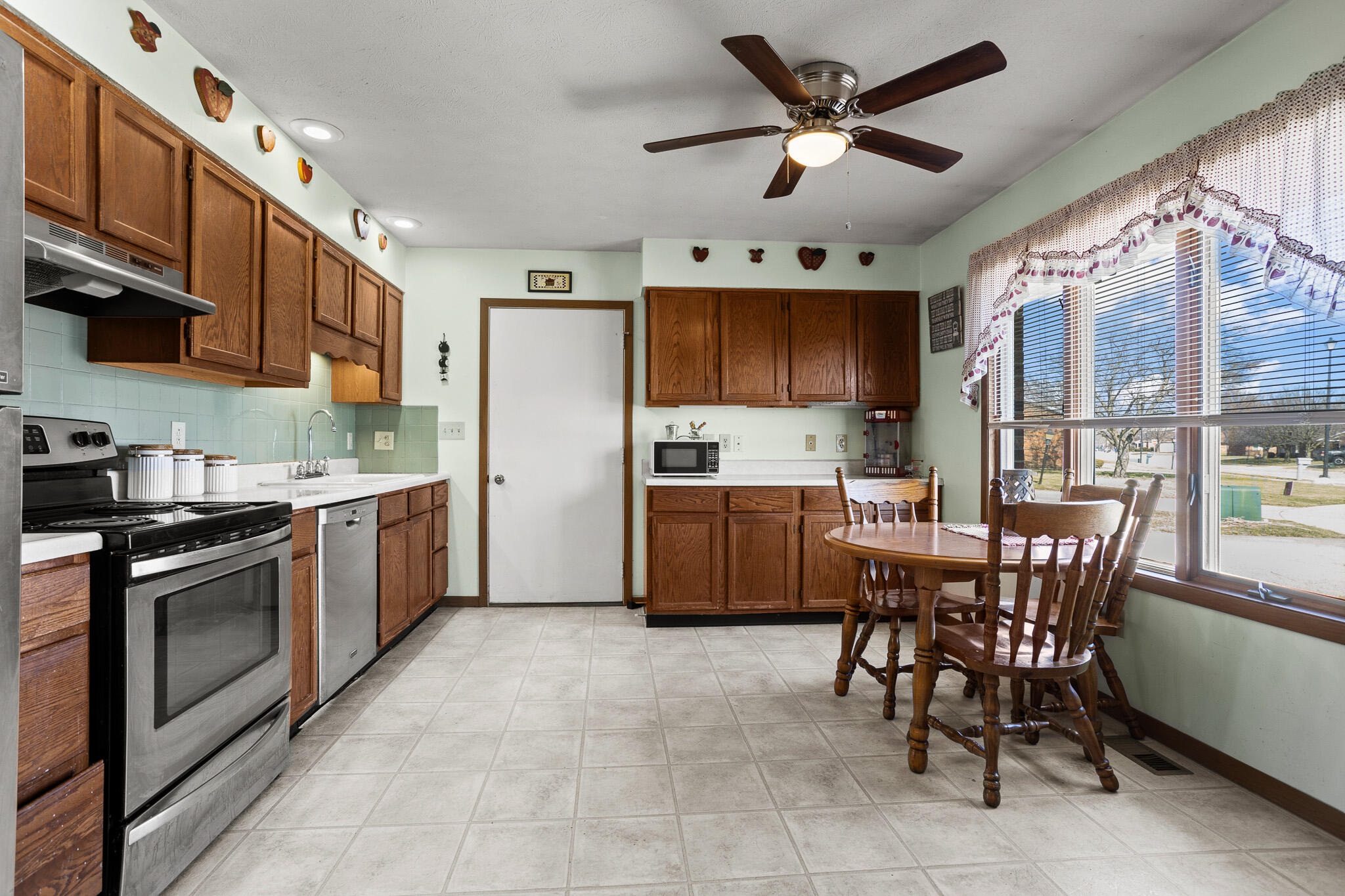 404 Spotted Doe Trail, Piqua, Ohio 45356