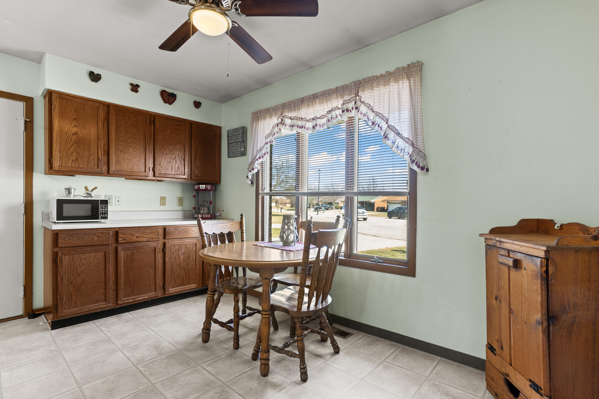 404 Spotted Doe Trail, Piqua, Ohio 45356