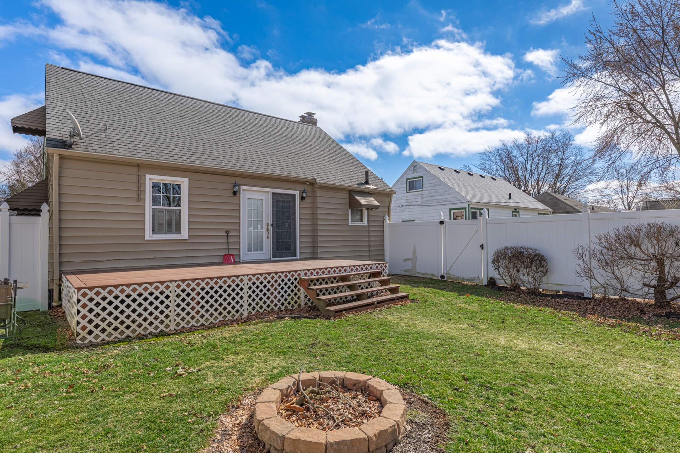 451 Lawnview Avenue, Springfield, Ohio 45505