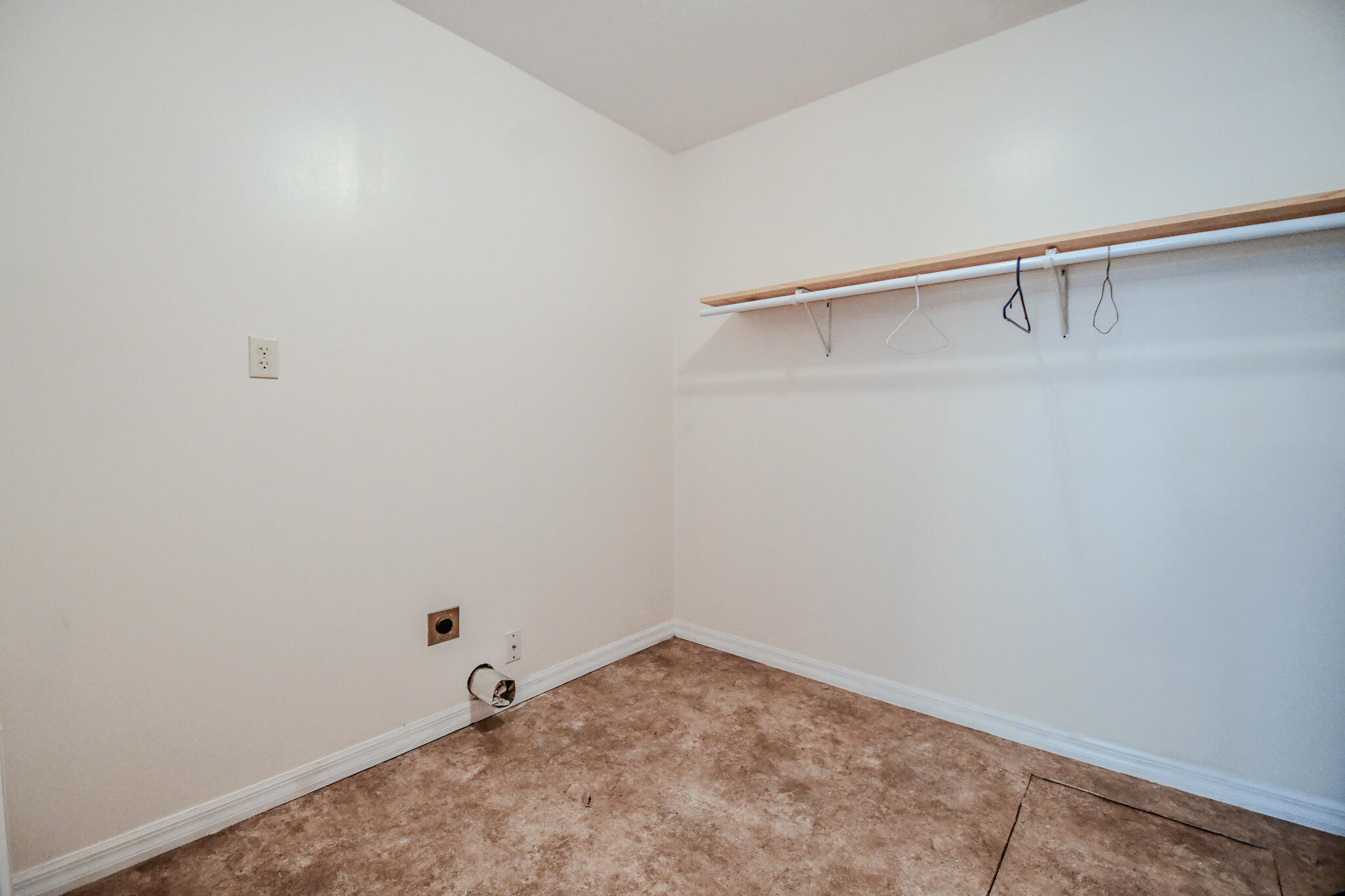 1368 Beach Drive, Medway, Ohio 45341