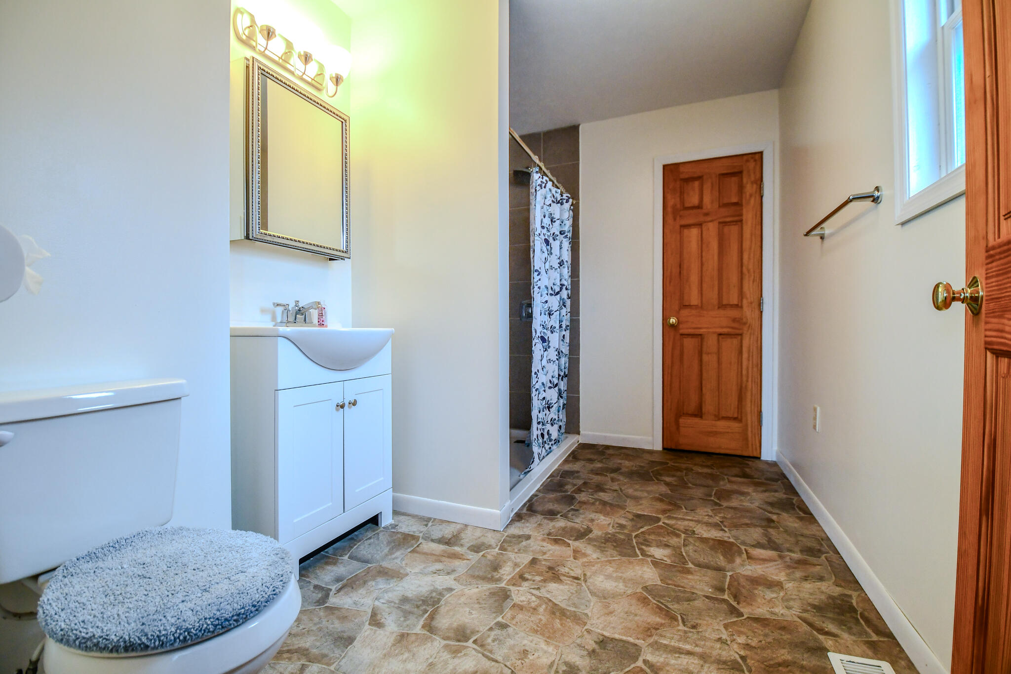 1368 Beach Drive, Medway, Ohio 45341