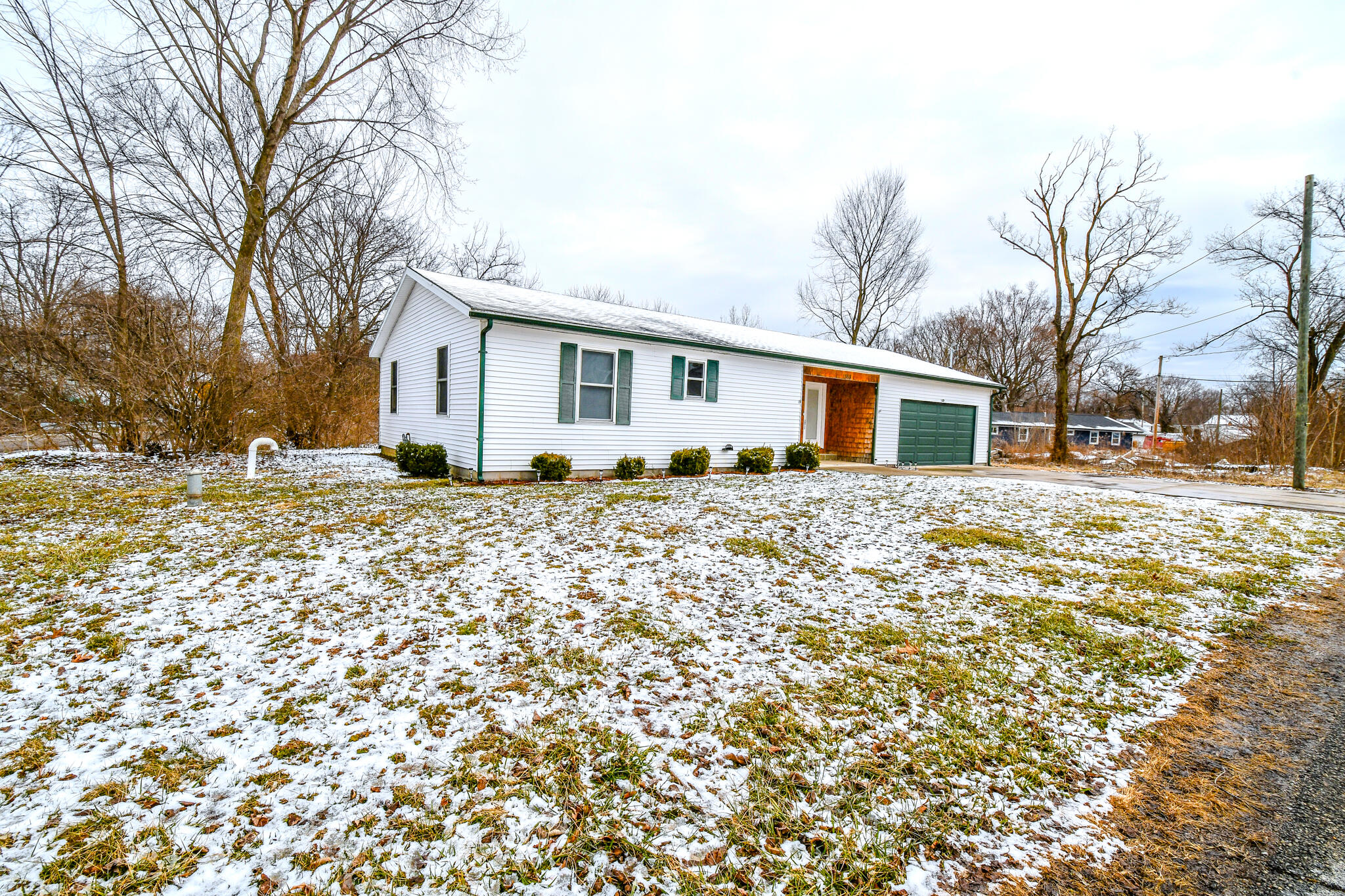 1368 Beach Drive, Medway, Ohio 45341